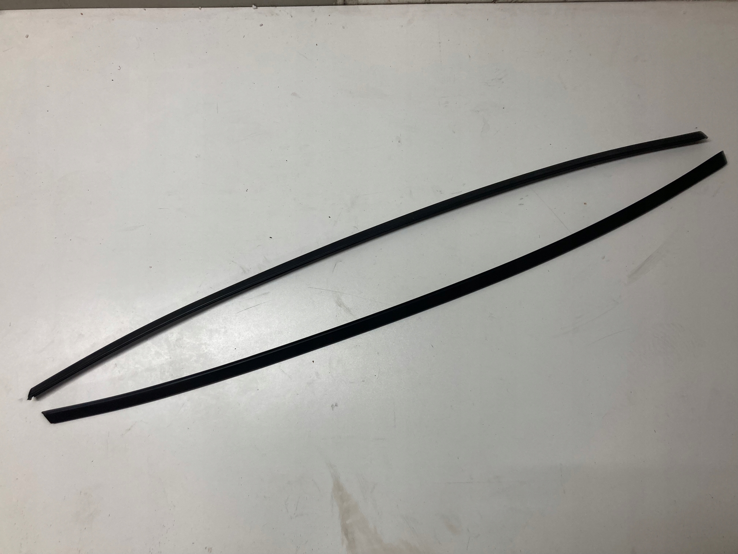 Обшивка даху ліва права Citroen C3 02-09r.