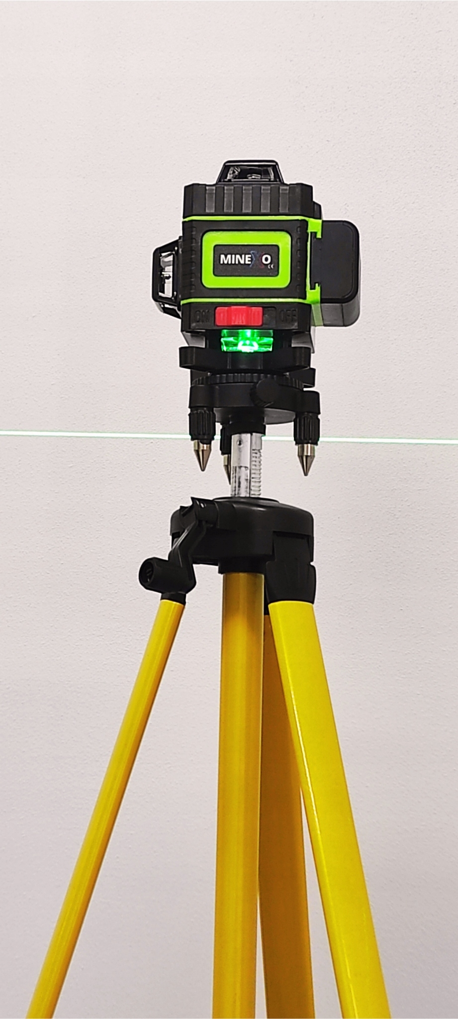 POZIOMNICA LASEROWA LASER KRZYŻOWY 4D 360 + STATYW 16 linii laserowych Kod producenta LASER 4D PRO