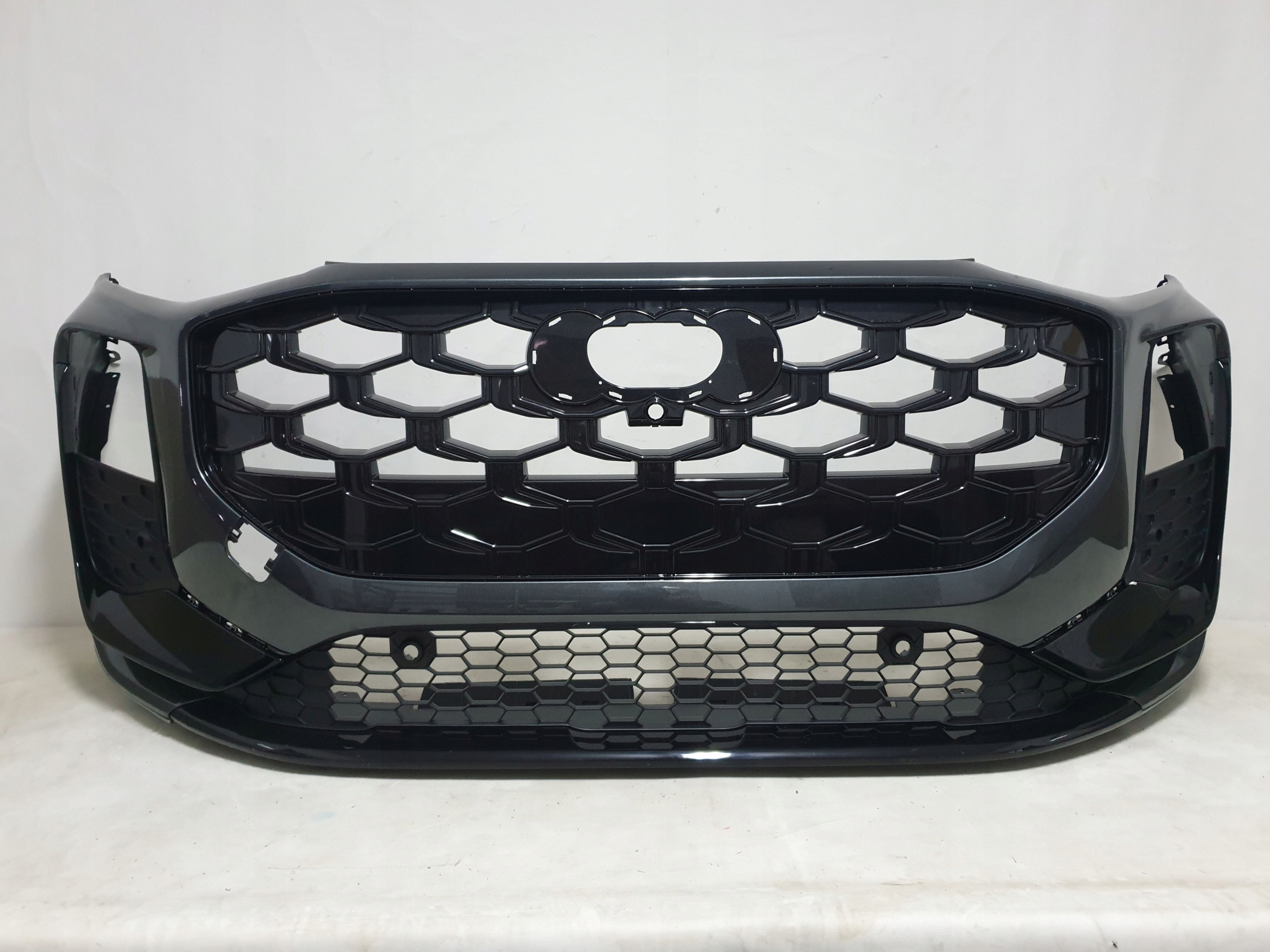 AUDI Q3 III 83H S-LINE 25-> bumper front front 4xPDC 83H807437D