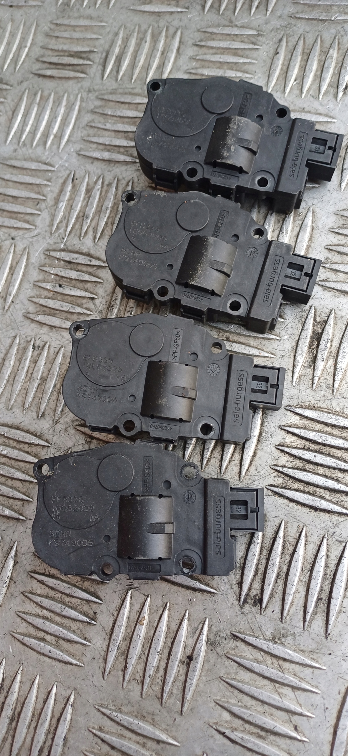 MERCEDES W212 Micro moteur Bloc de chauffage complet k9749005