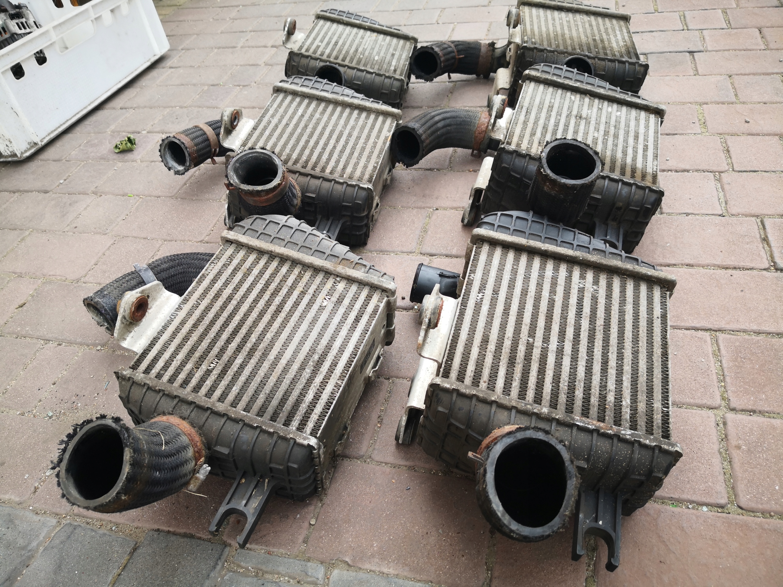 Intercooler TUCSON SPORTAGE 2.0 CRDI 28270-2725X Typ samochodu 4x4/SUV Samochody ciężarowe Samochody dostawcze Samochody osobowe