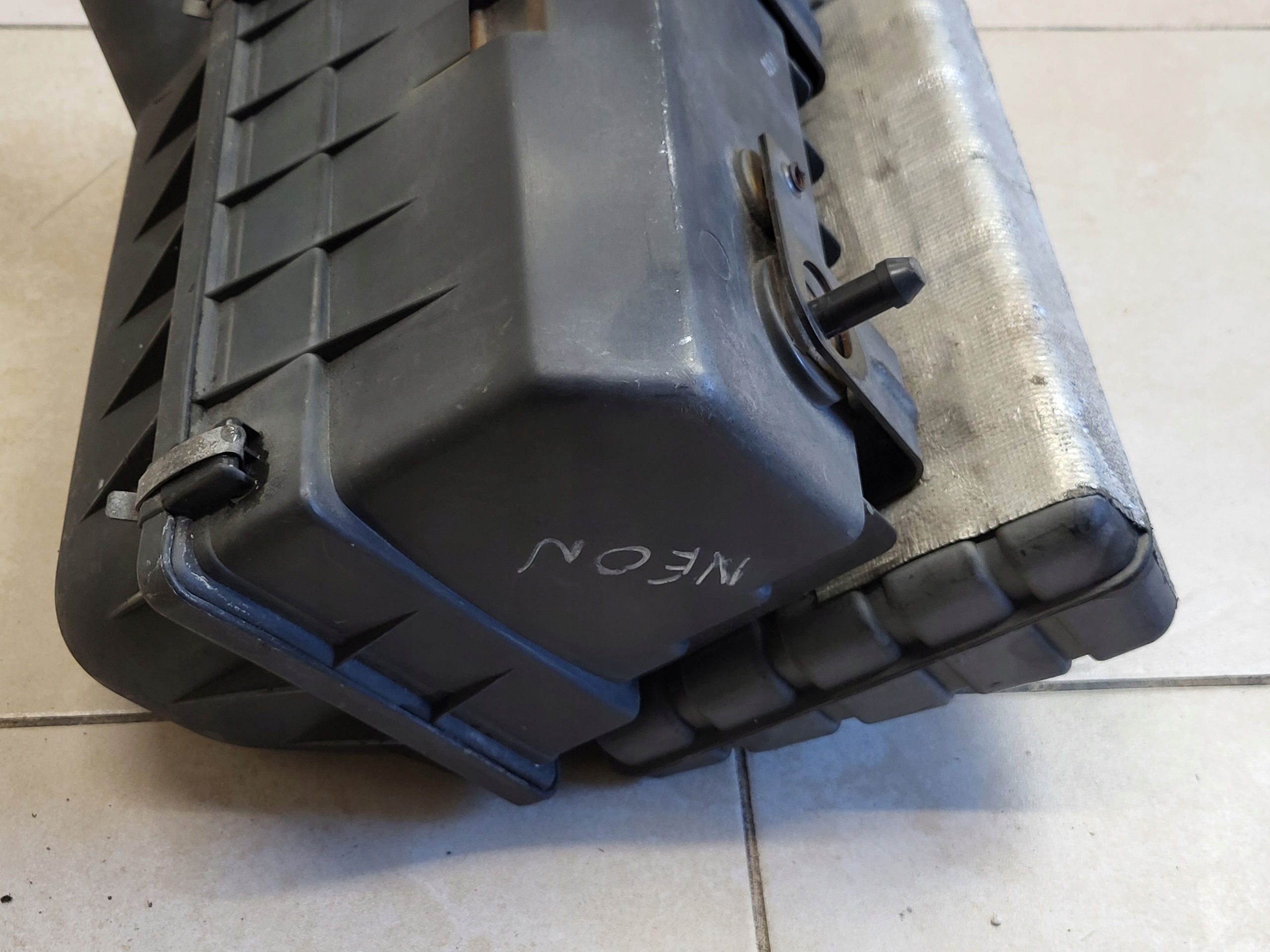 Gehäuse filter luft REZONATOR CHRYSLER NEON OE