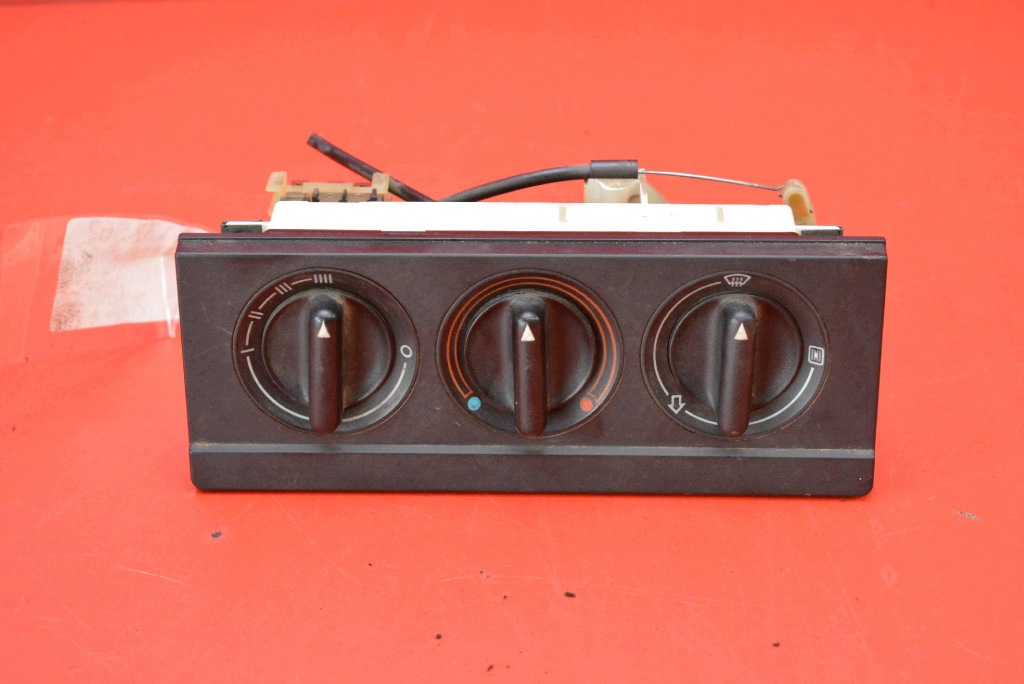 control panel air conditioning devices 8A1819073 AUDI 80 B4 91-96