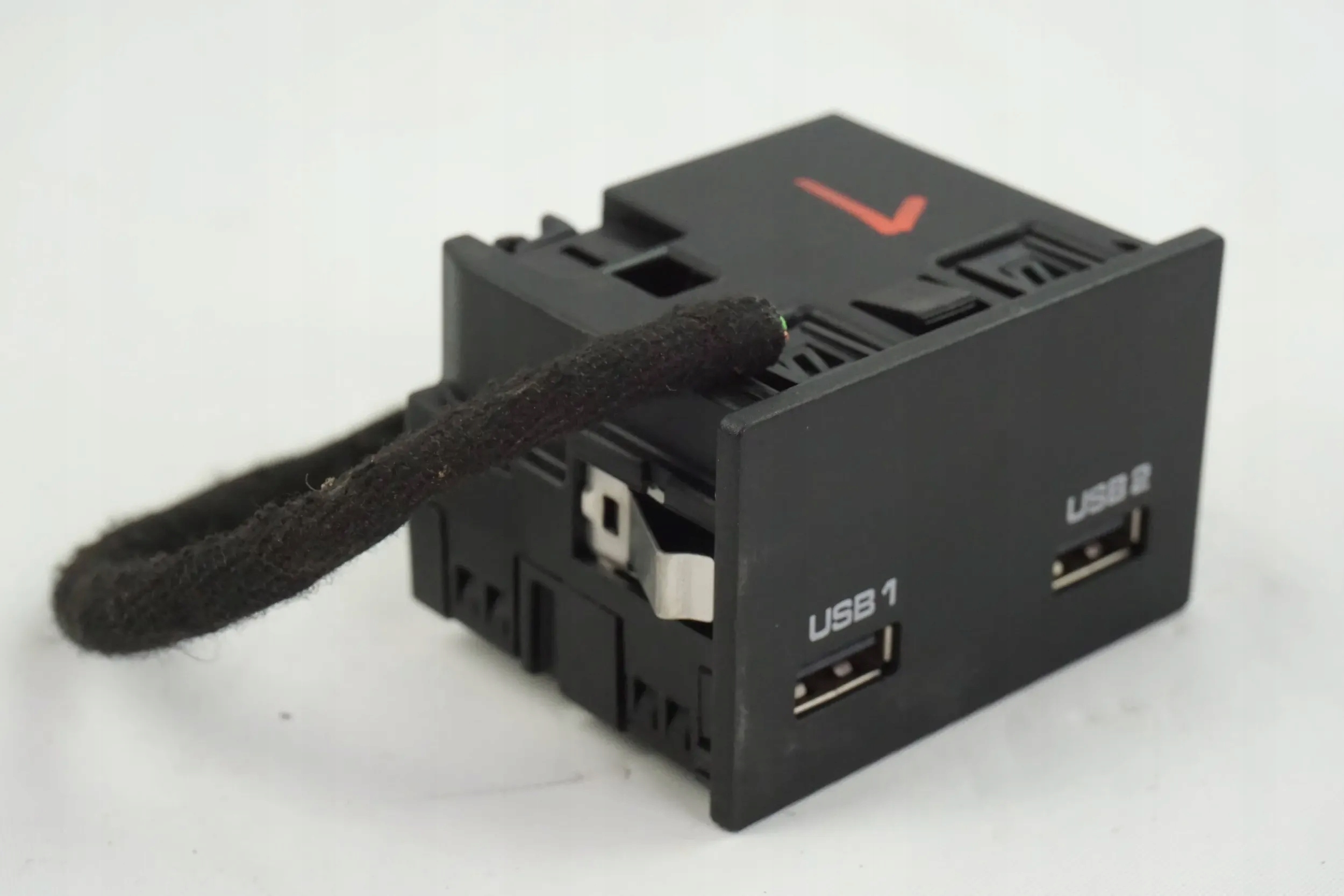 соединение usb PORSCHE Cayenne 9Y0035736
