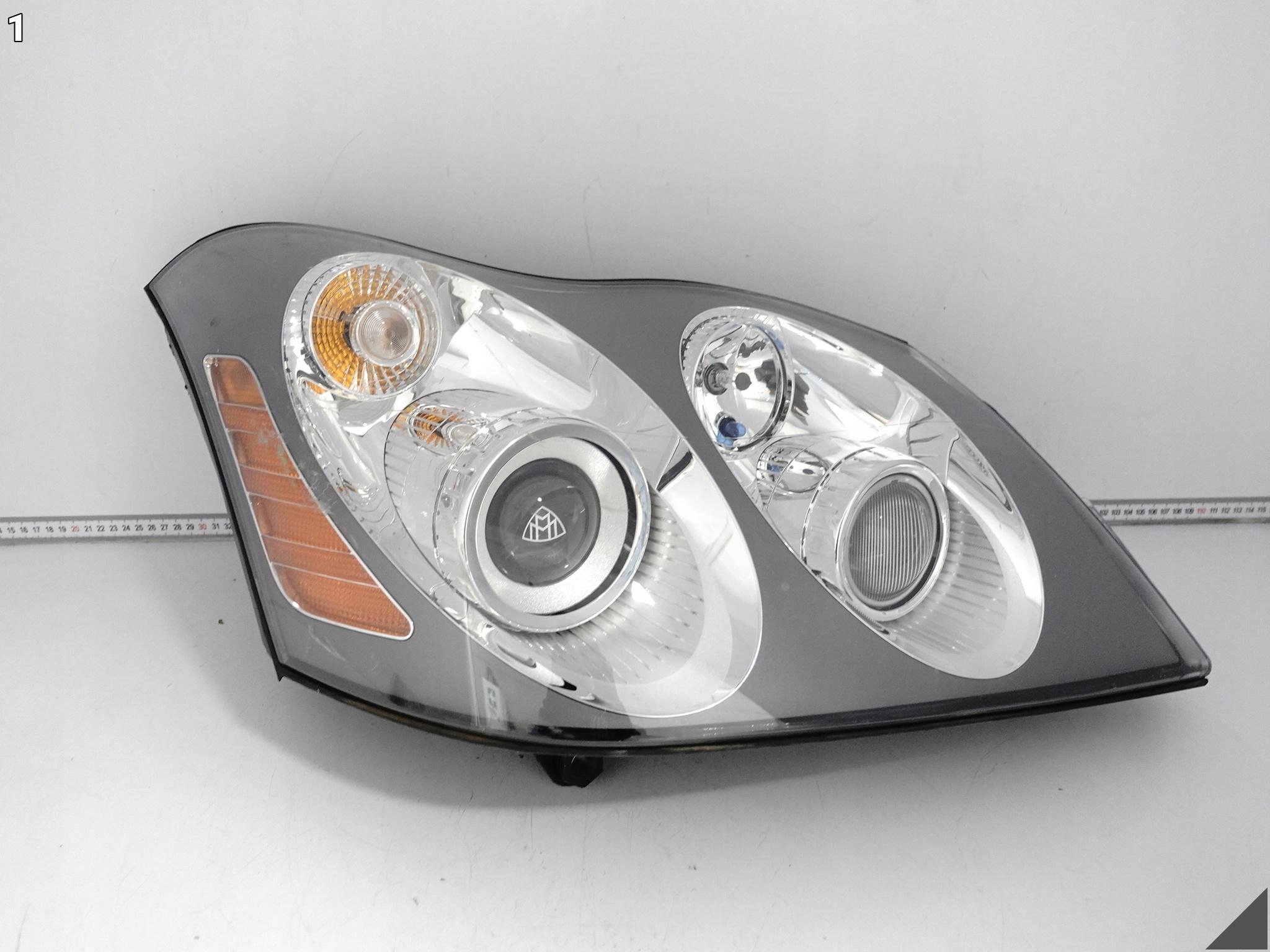 MAYBACH 57 W240 62 V240 03-13 světlo HEADLIGHT XENON pravá předek USA