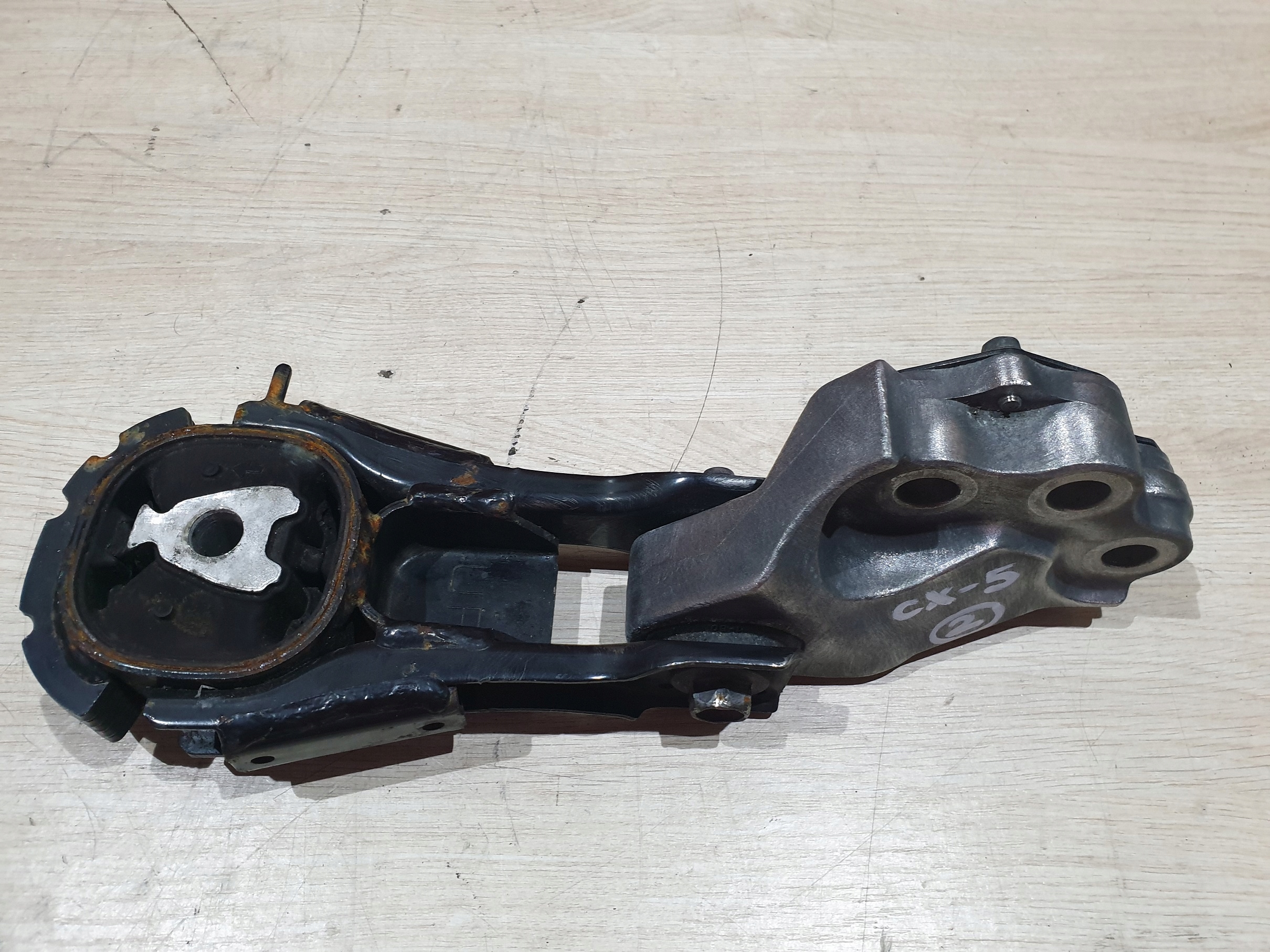 ŁAPA PODUSZKA SILNIKA MAZDA CX5 CX-5 2.2 LIFT Typ samochodu Samochody osobowe