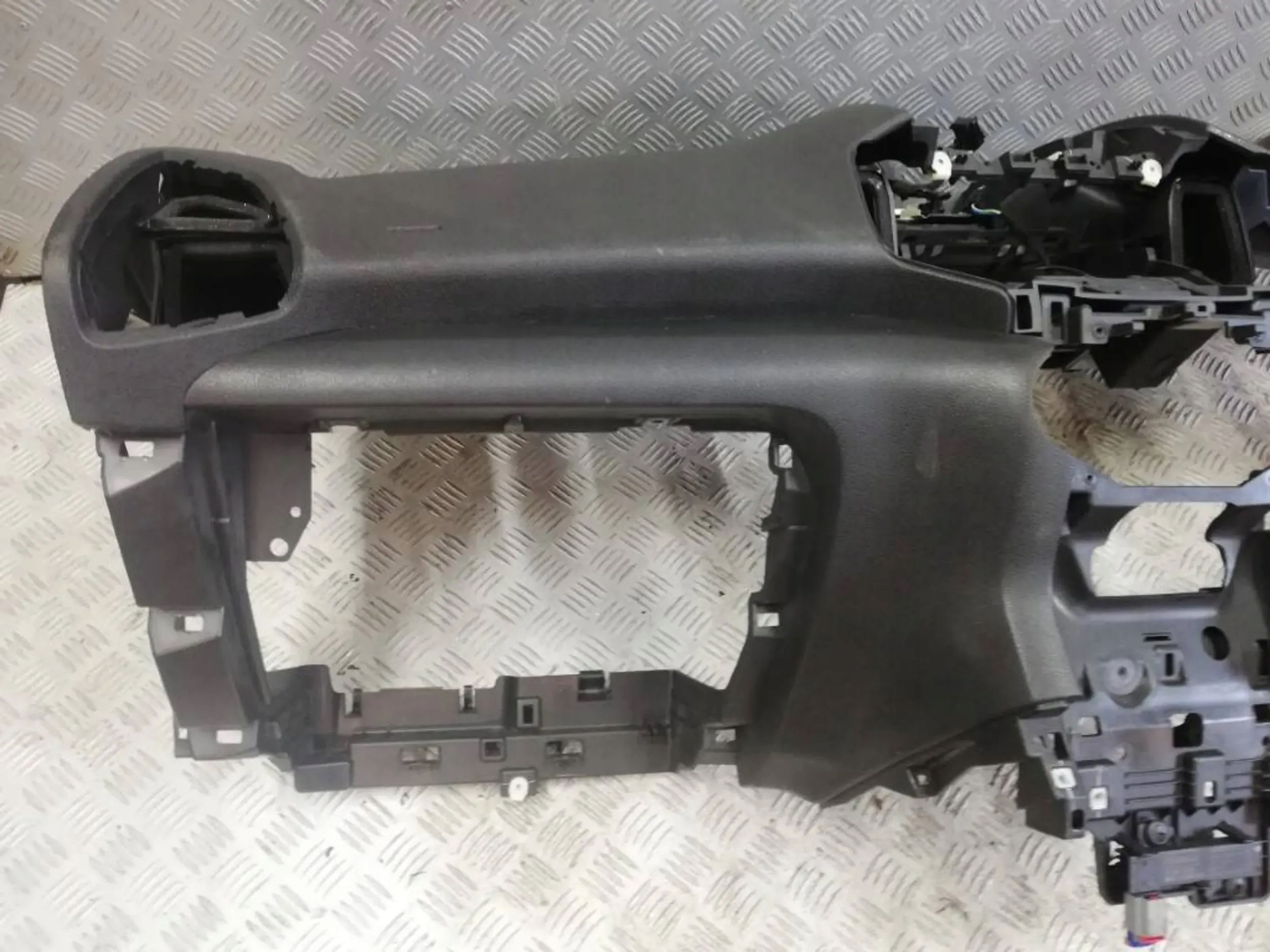 FORD ECOSPORT консоль торпеда англия