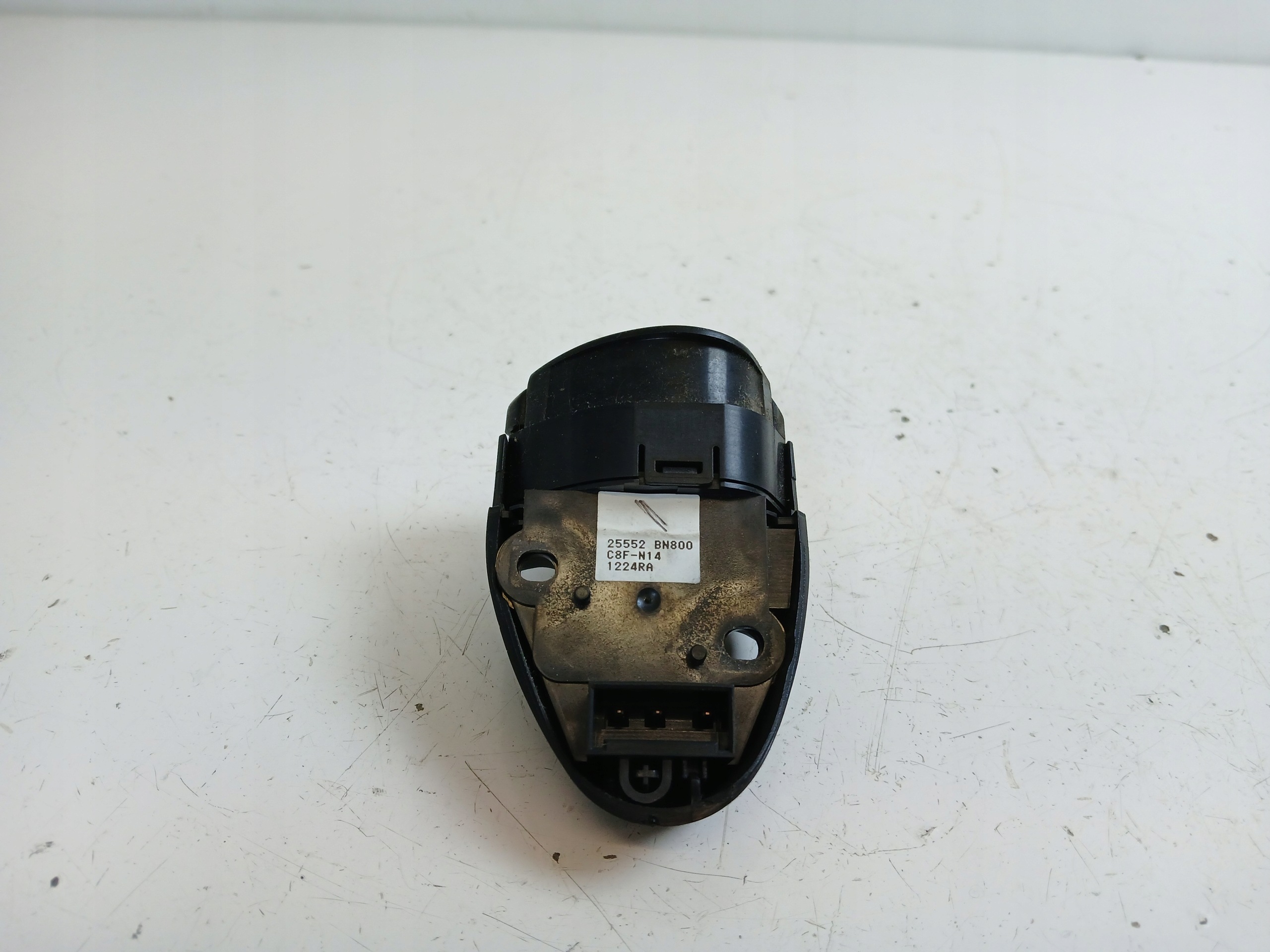 NISSAN ALMERA N16 switch RADIA 25552BN800