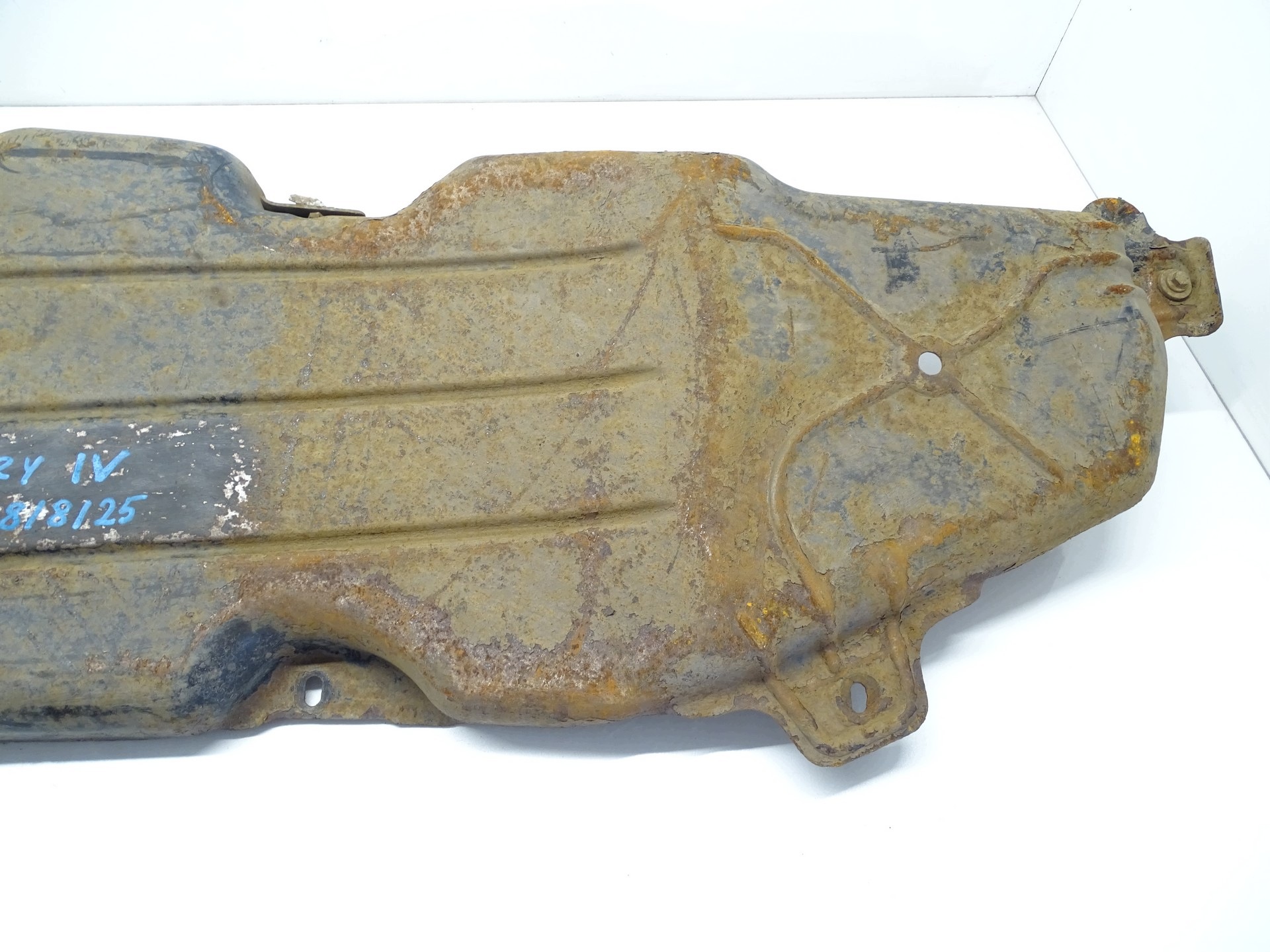 Blende Abdeckung untere Behälter des Kraftstoffsbehälters LAND ROVER RANGE ROVER SPORT L320