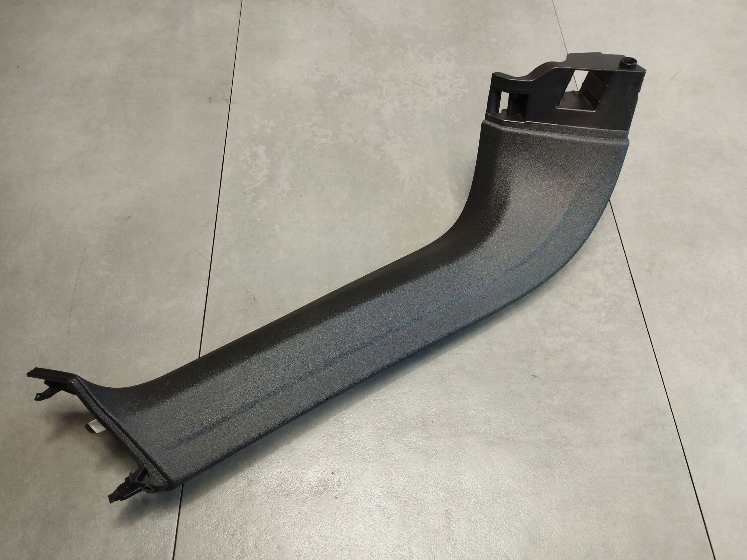 Audi A5 B10 KOMBI cover bonnet rear part left 8B9867607