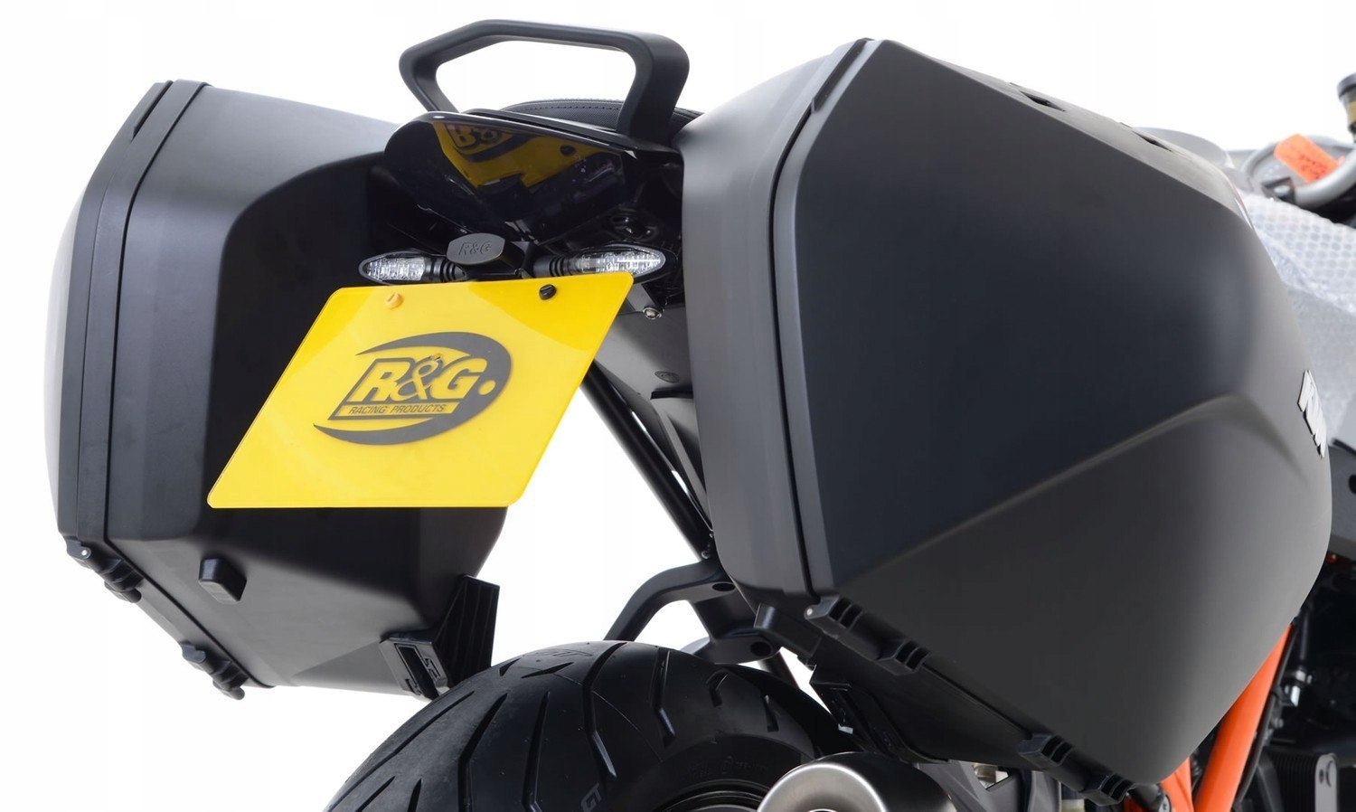 КРІПЛЕННЯ ПЛАТИ R & G KTM SUPERDUKE GT BLACK