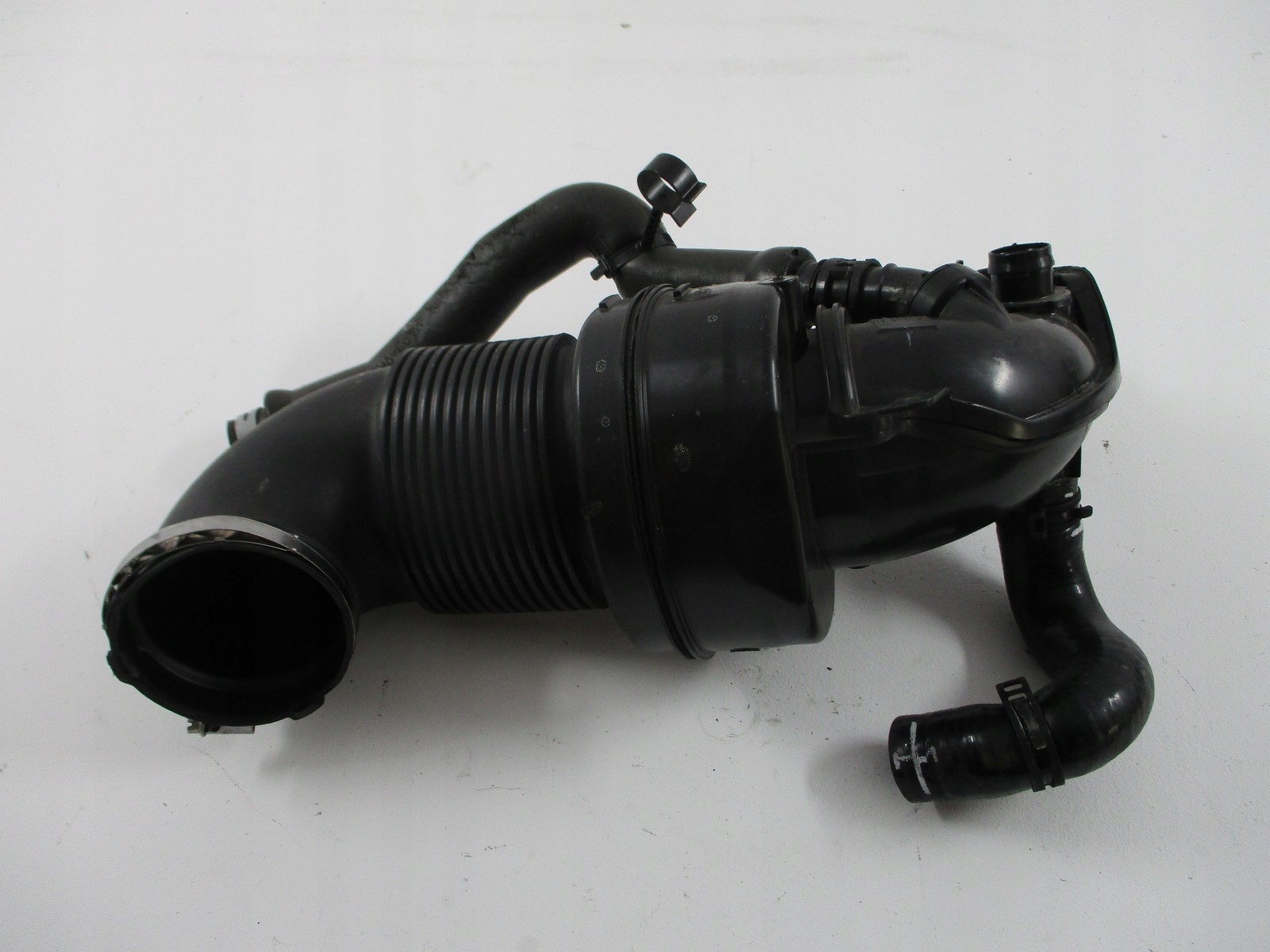 pipe hose RANGE ROVER EVOQUE HJ32-9C623-AC