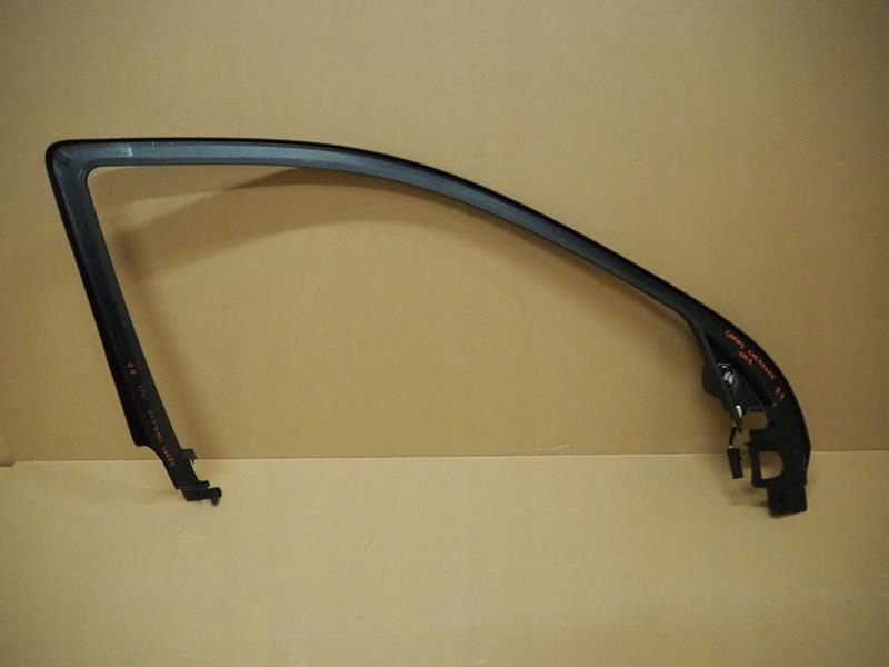 RAMKA DRZWI PRAWA PRZEDNIA GRAND CHEROKEE WK2 LIFT Part manufacturer Jeep OE