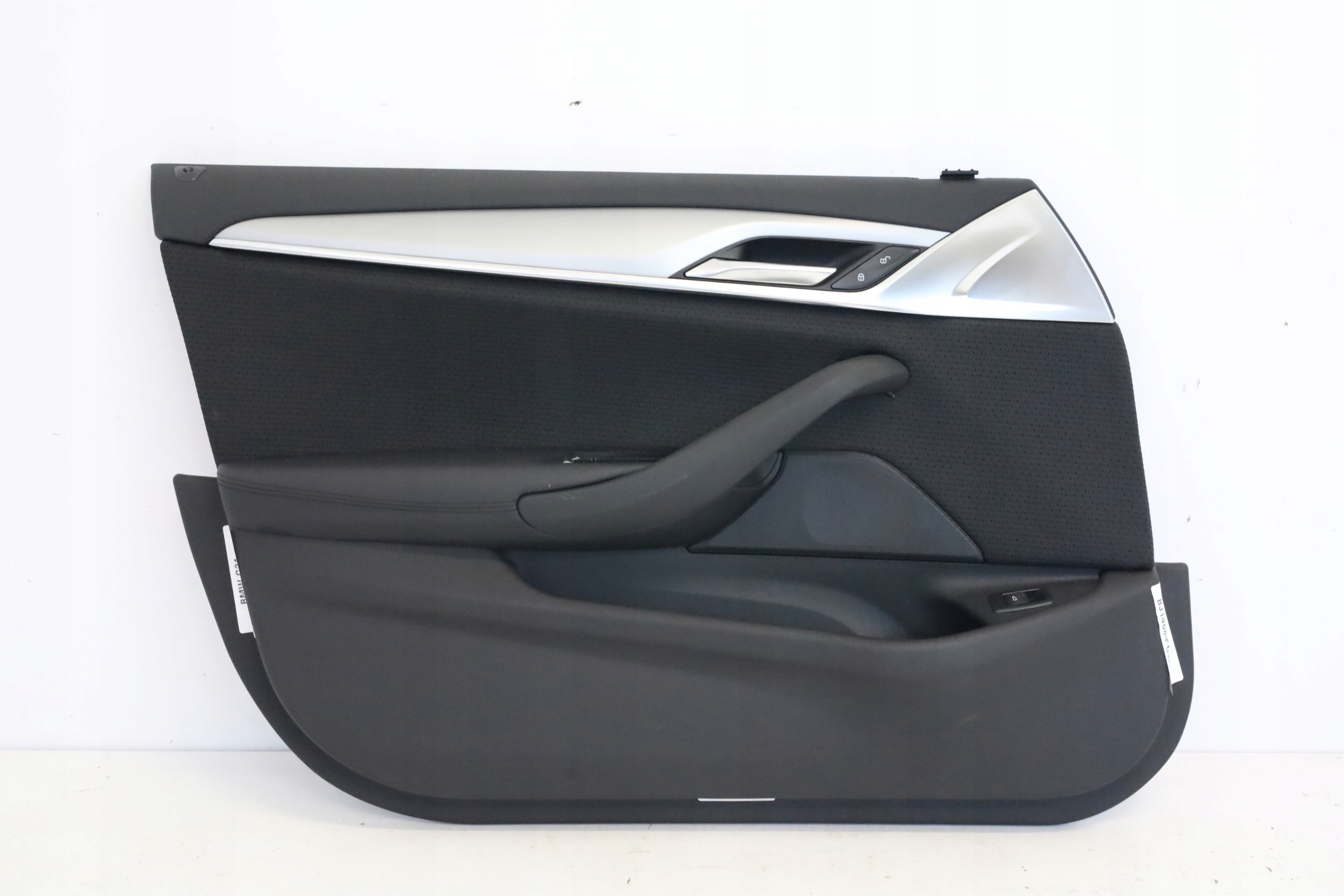 Облицовка бекона левой передней двери BMW G30 G31