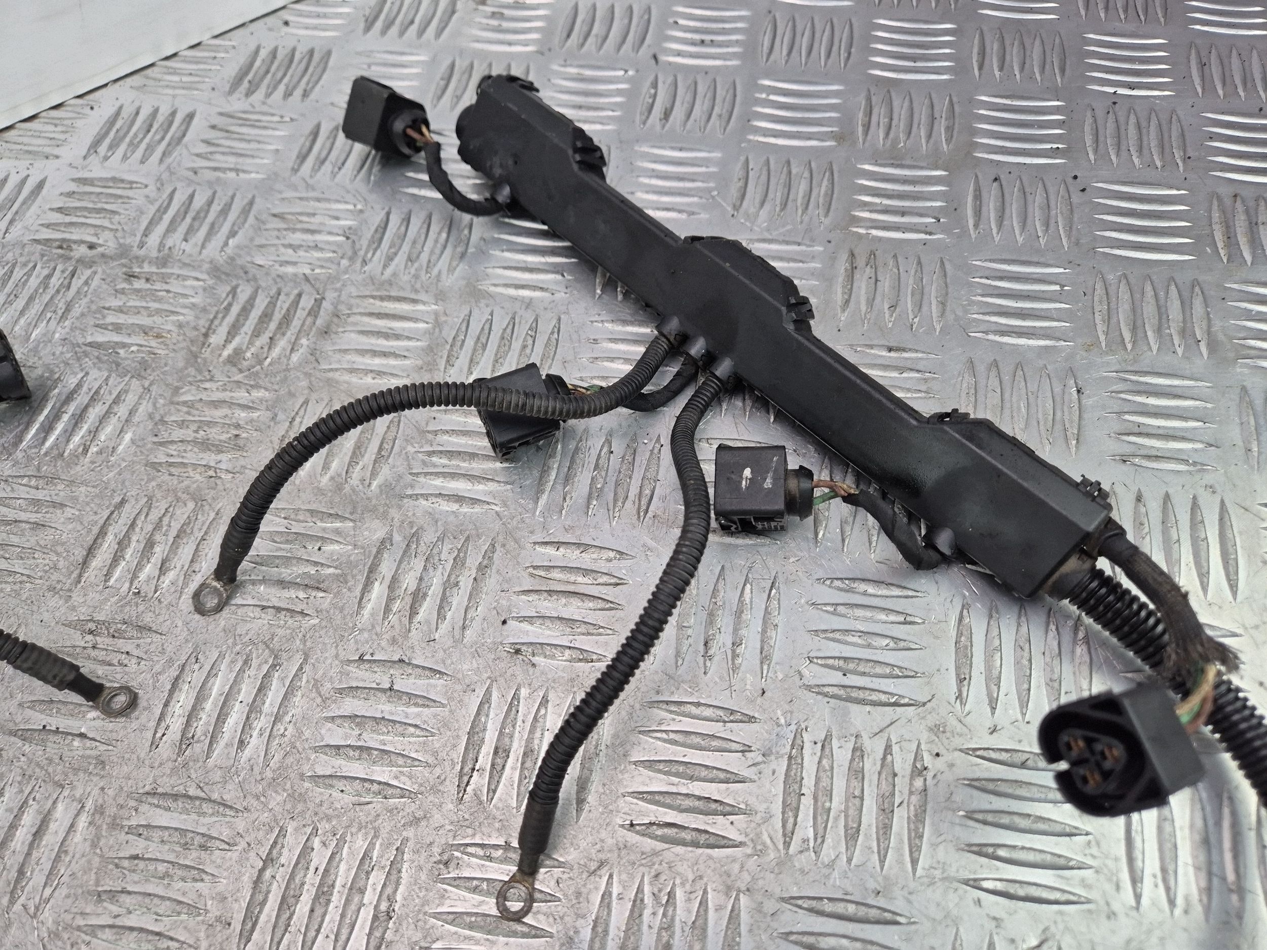 bundle of the engine BMW 7 E65 E66 750i 7558199 N62B48B