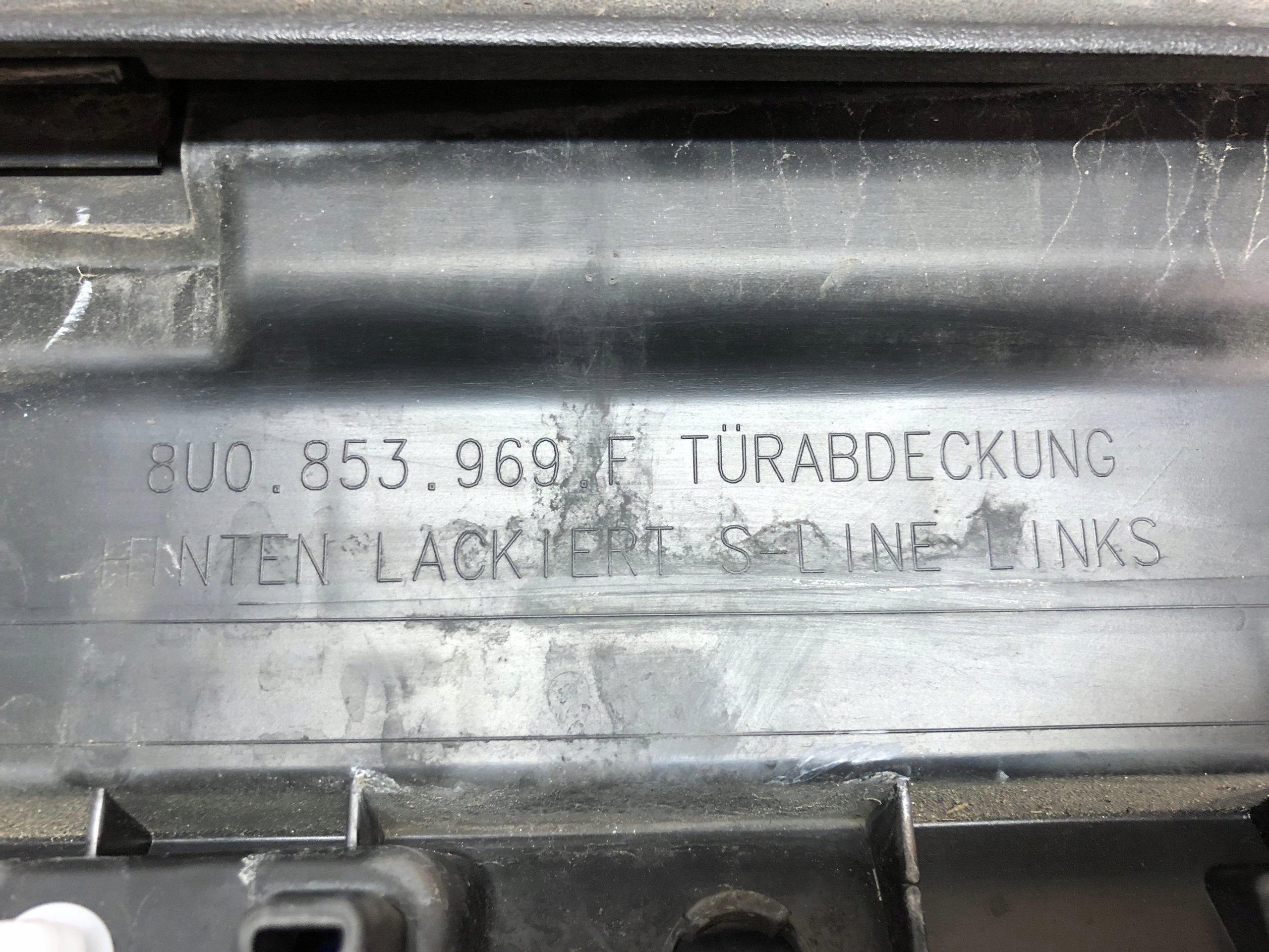 AUDI RSQ3 8U lišty dveře 8U0853969F