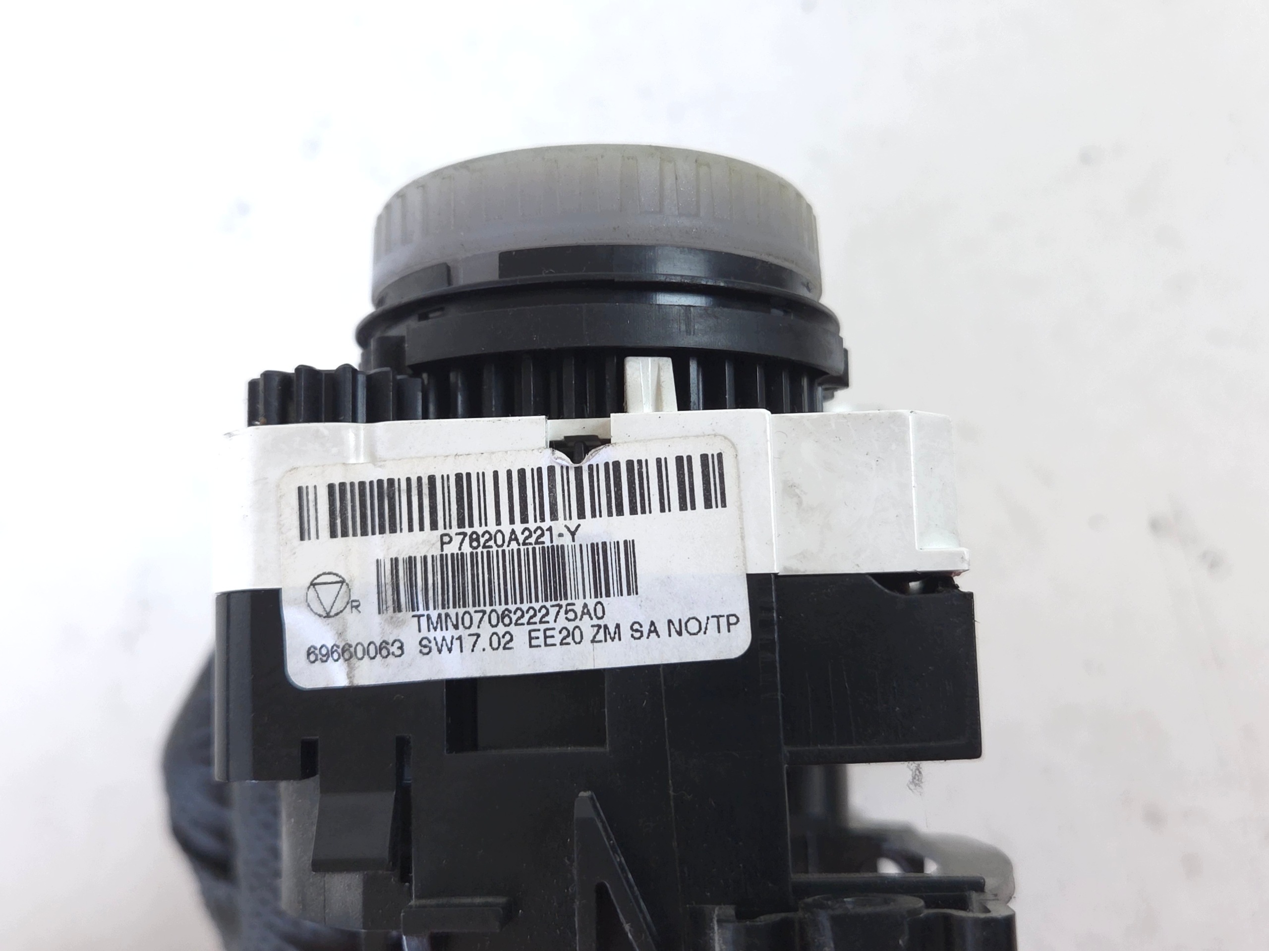 MITSUBISHI COLT VI Unite commande clima Bouches buses 69660063