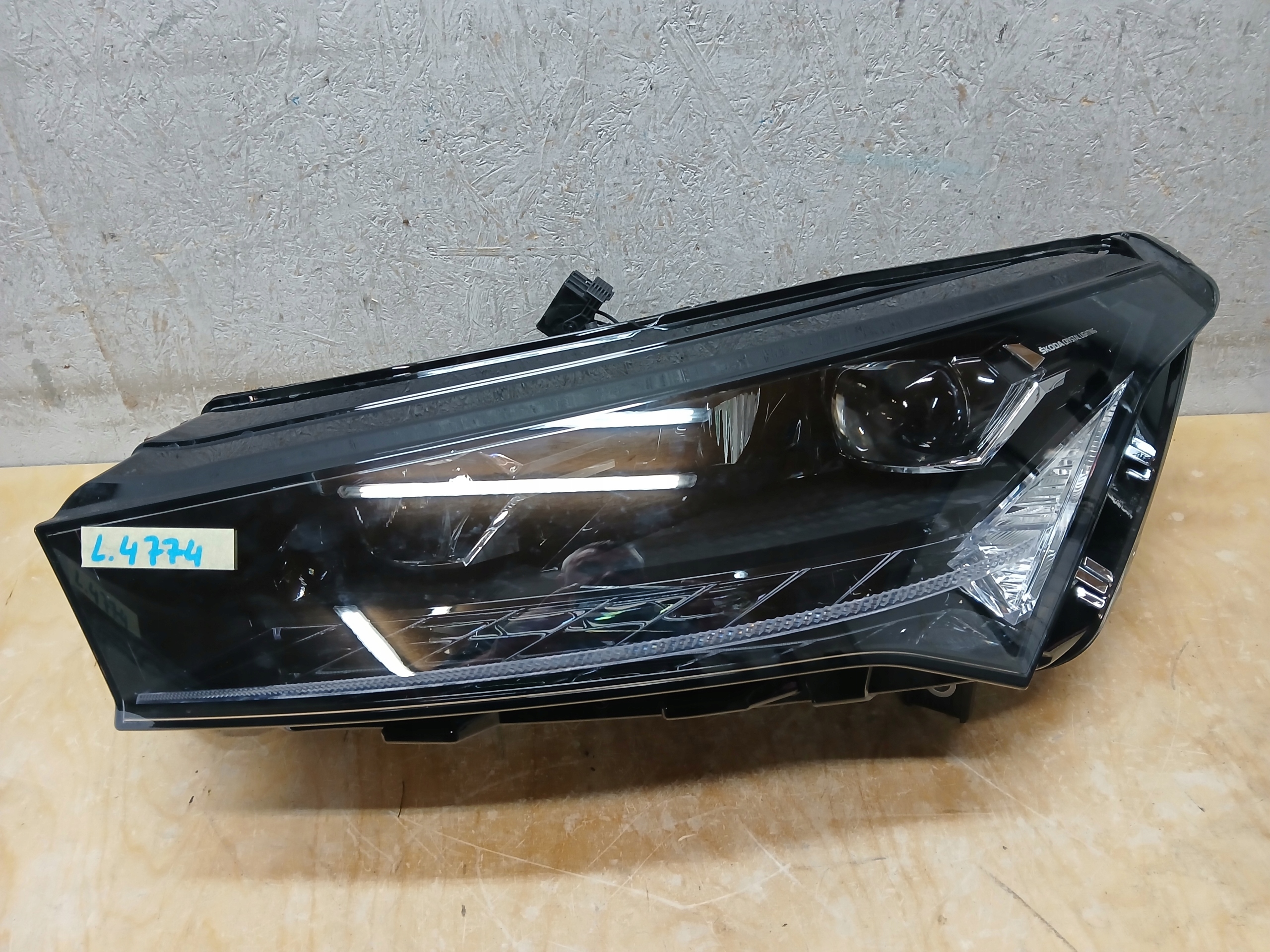 light front left SKODA ENYAQ FULL LED 5LB941015H