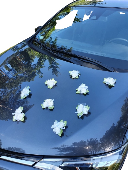 

Dekoracja samochodu + Gratis na auto do ślubu biał