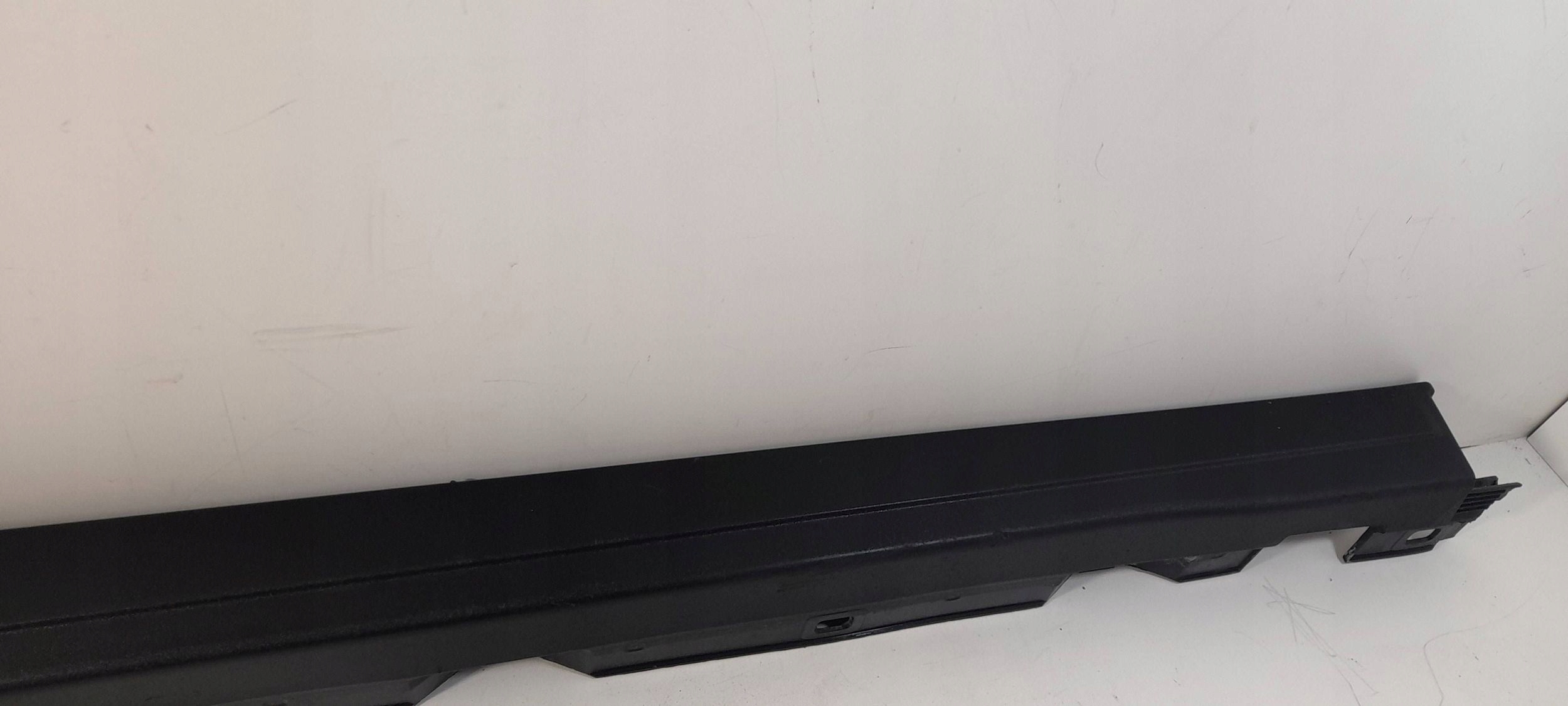 Mercedes-Benz GLA H247 cap threshold right A2476981000 (GL64)