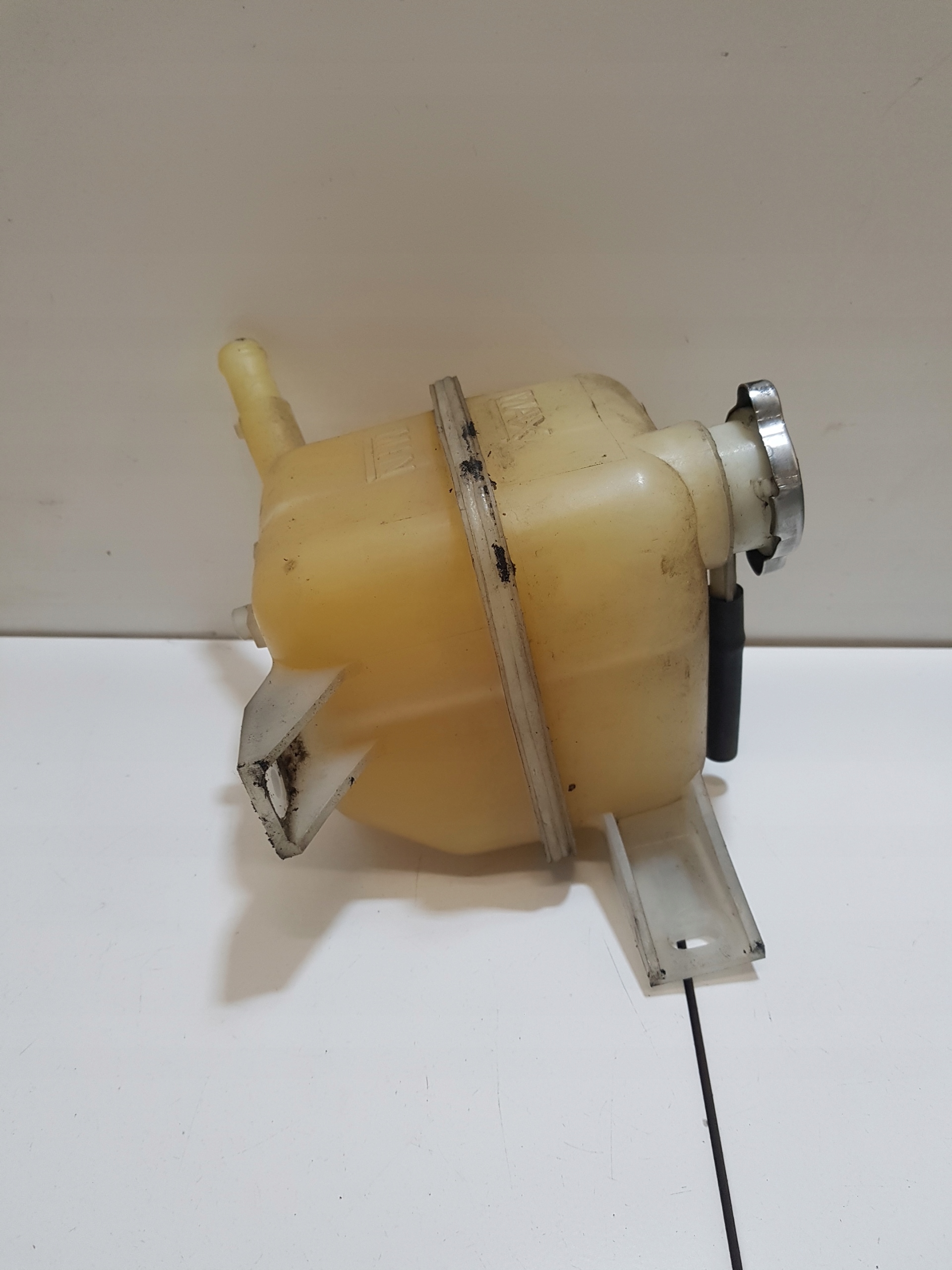 water tank RENAULT KOLEOS 21435JG70A