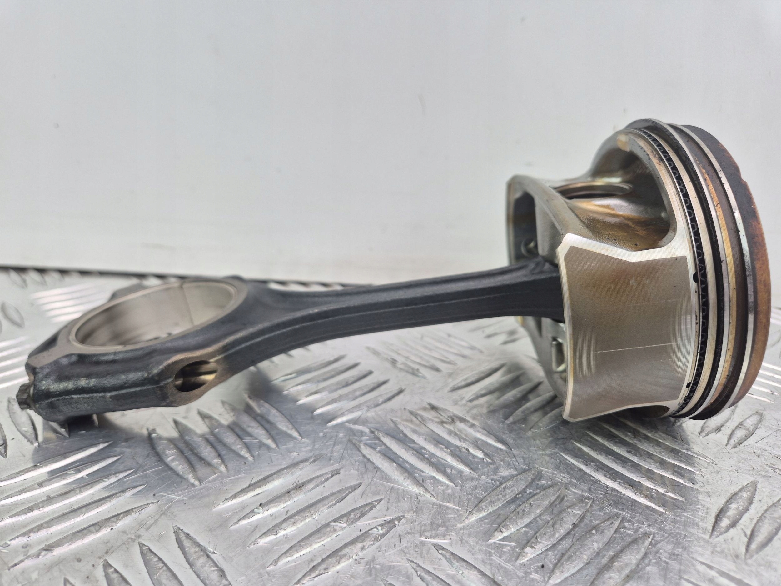 Piston avec bielle M272977 Mercedes E350 W212 92L88