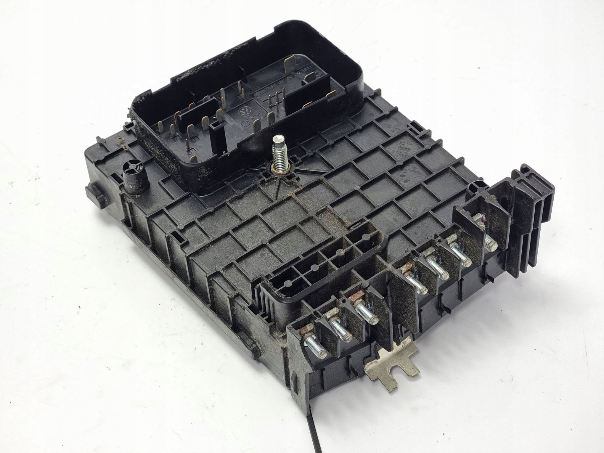Module fusibles 3C0937125A VOLKSWAGEN PASSAT CC