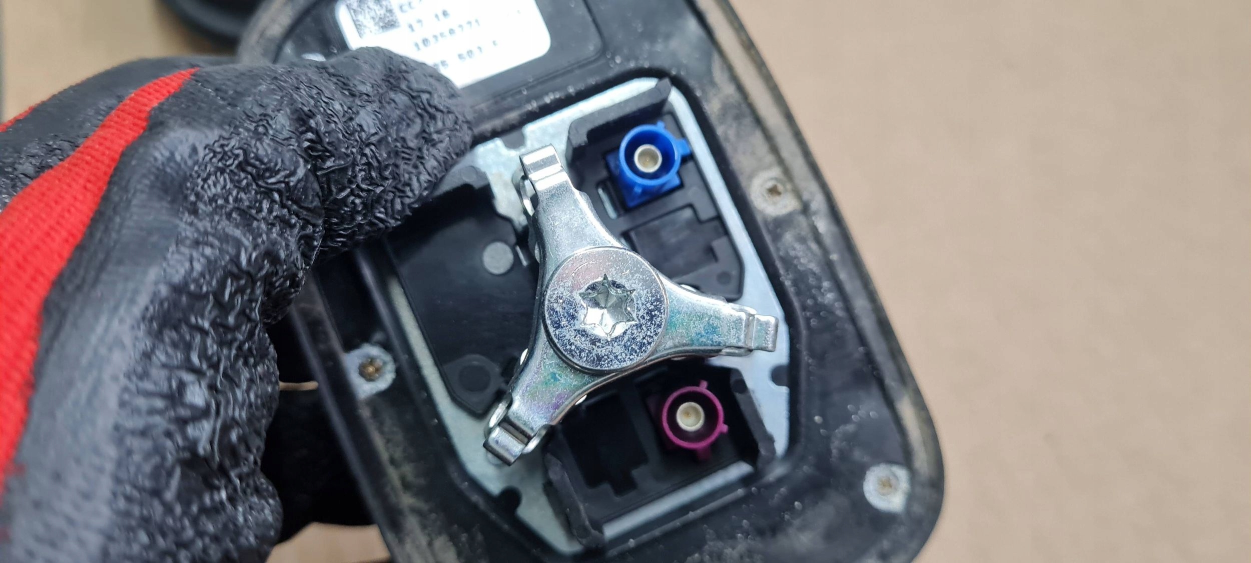 A4 B9 8W ANTENA dach GPS 4M0035503E LY3S A5 8W Q7 4M
