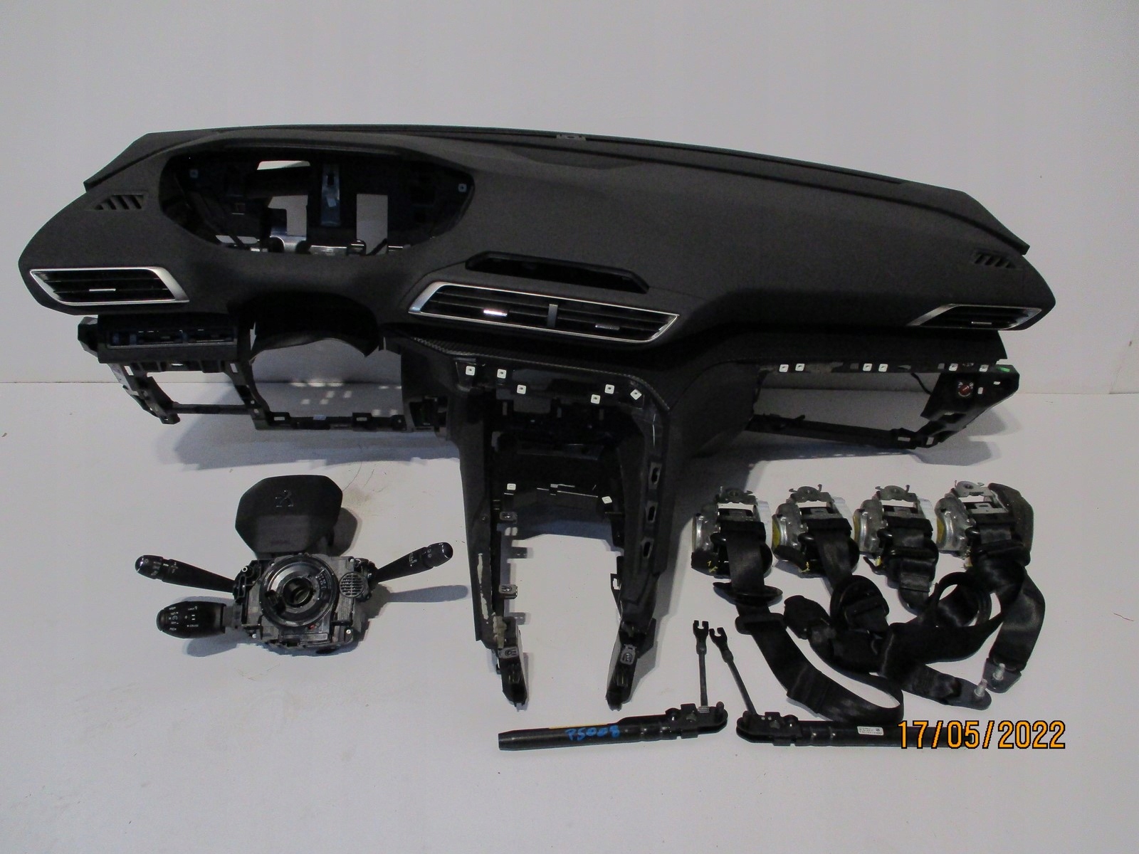 dashboard PEUGEOT 5008 II KARBON CARBON