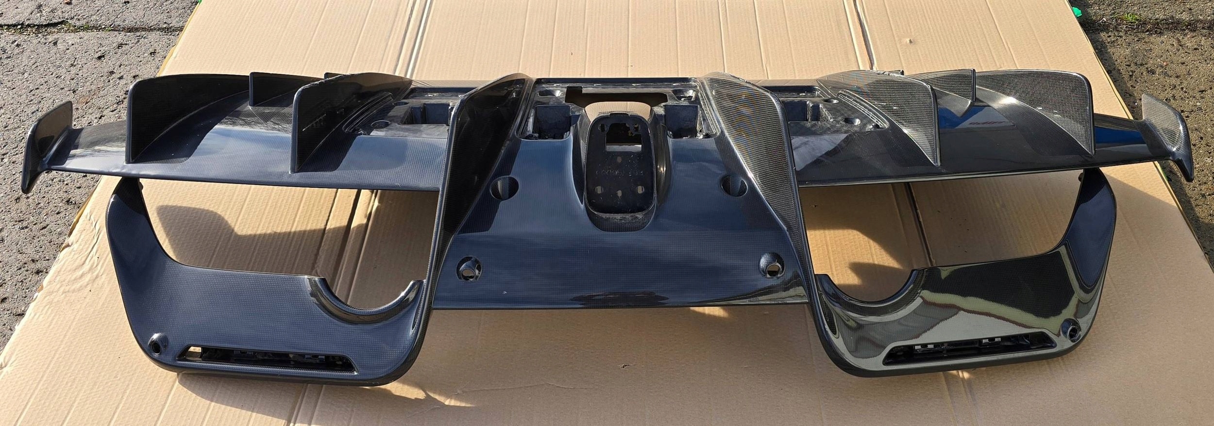 Ferrari 488 Pista rear part bumper rear Carbon diffuser
