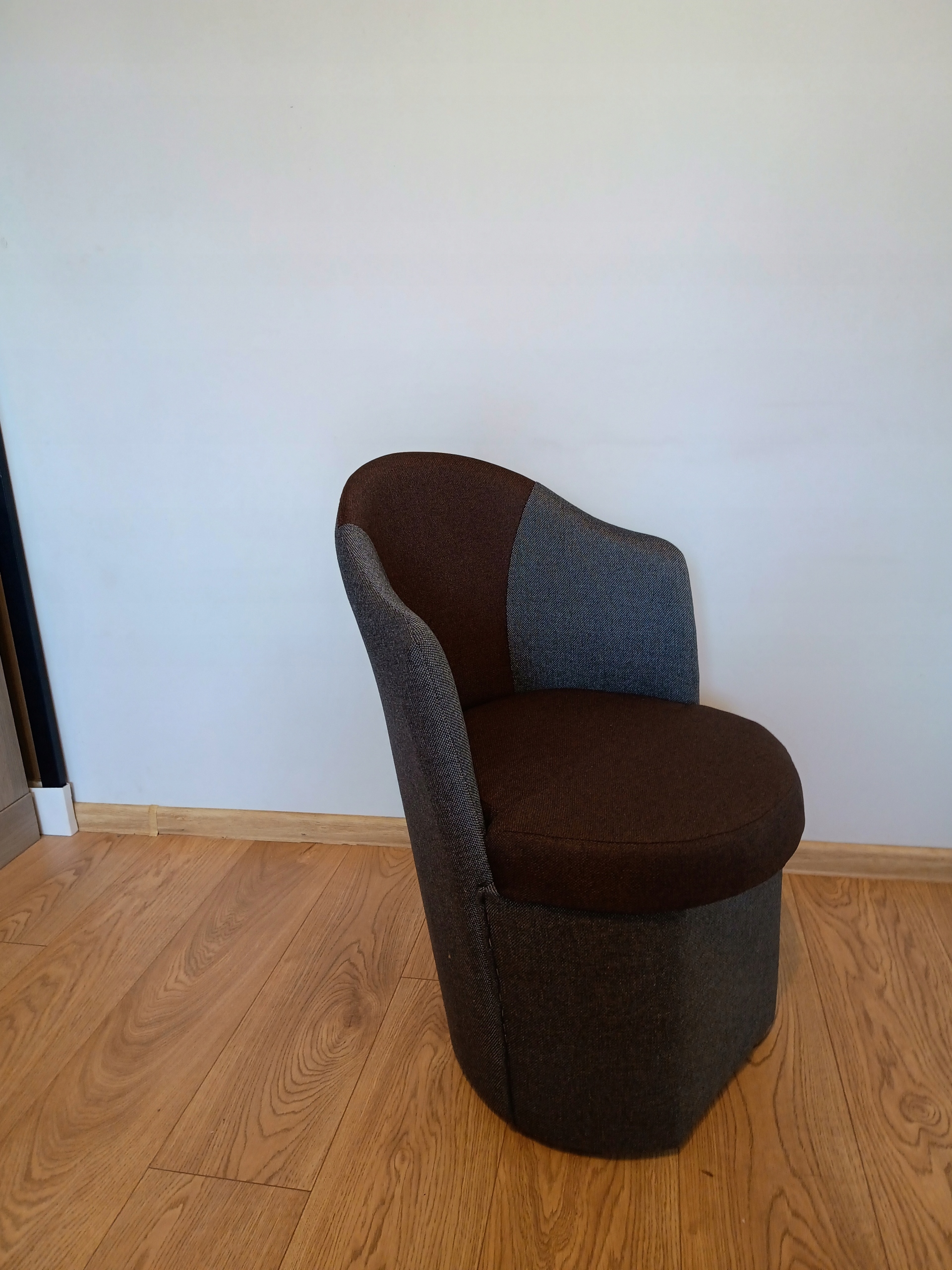 Pufa z oparciem fala 2 Kod producenta 00