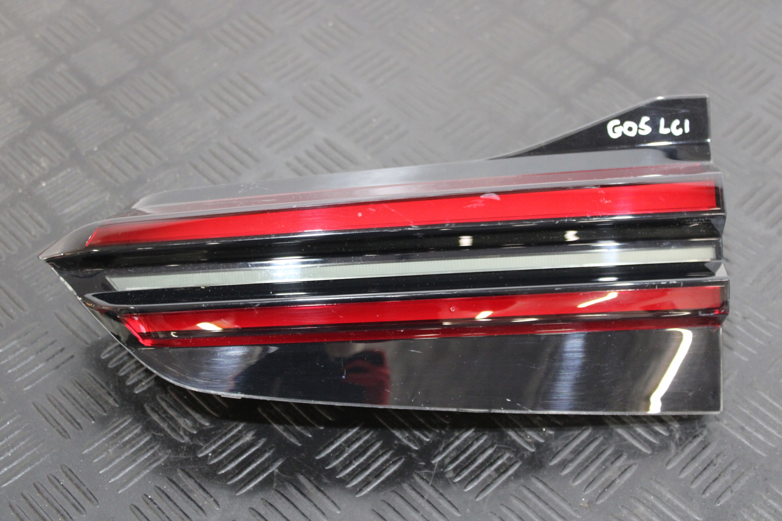 light bonnet boot right rear part 5A11EC1 BMW X5 G05 LCI