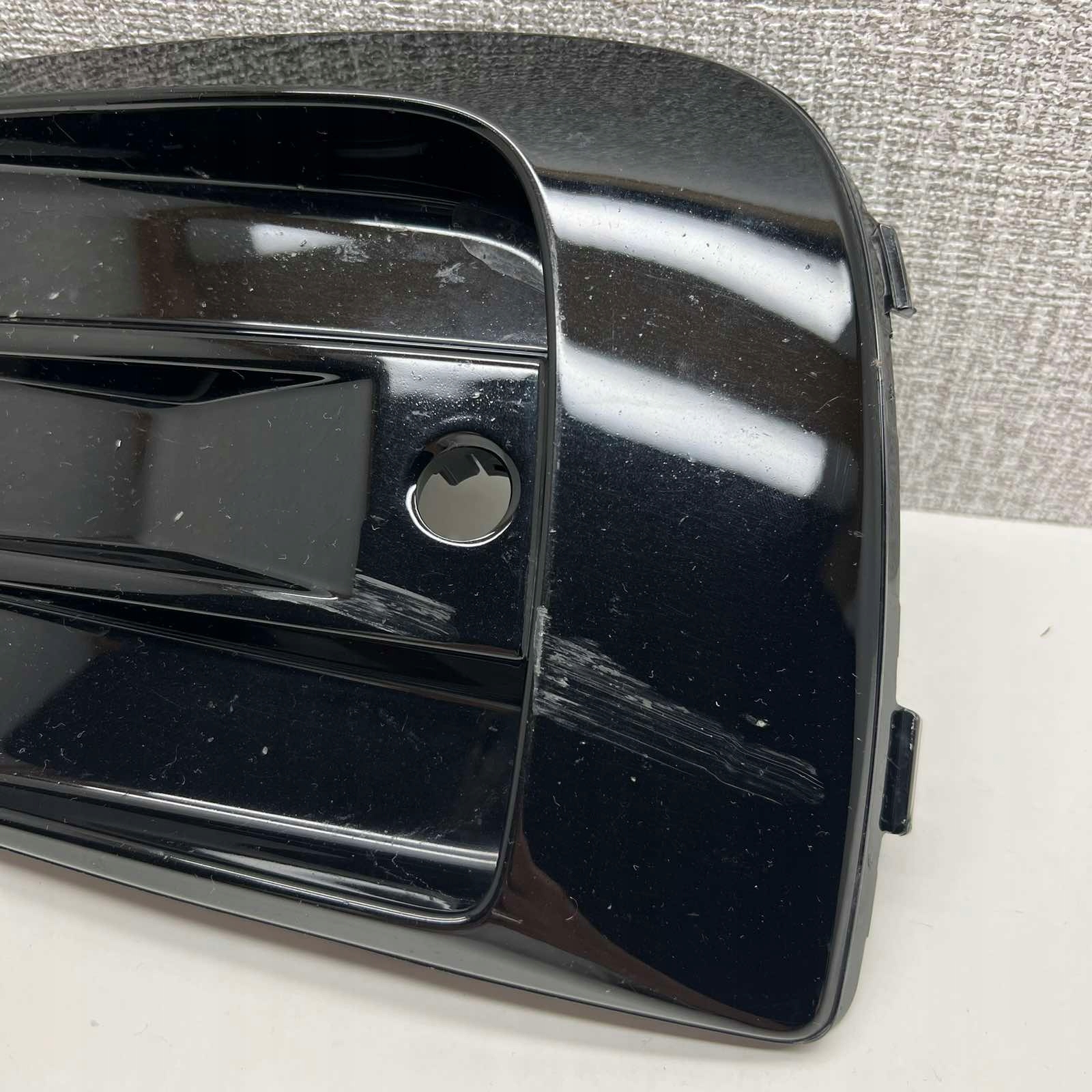 VOLVO XC60 17- R-design grid of a bumper left front 31449128