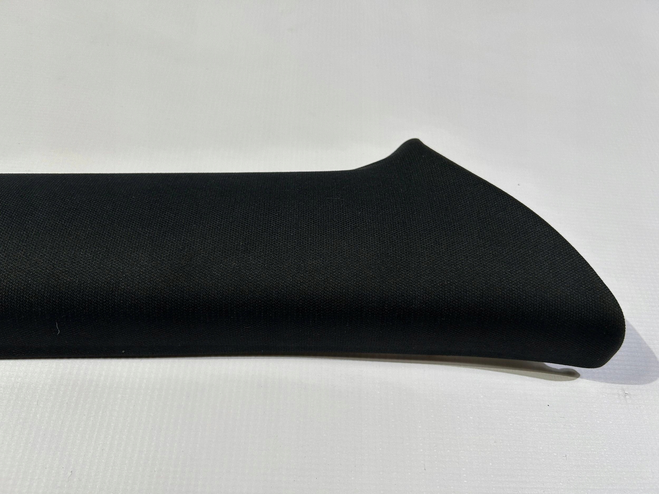 side cover panel slupka A right right Dodge Challenger 2015