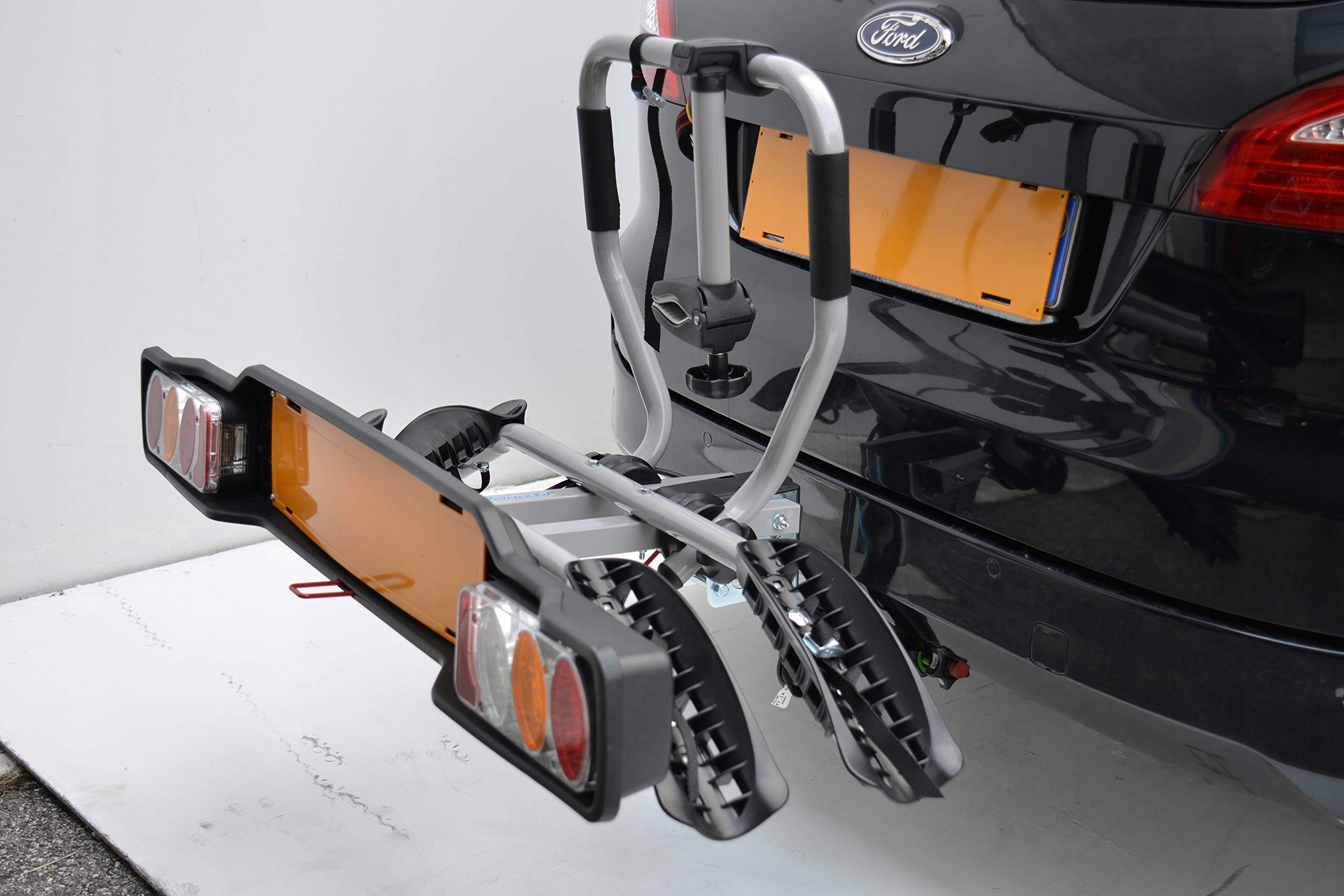 Peruzzo Siena Fixed Rack na 2 rowery na haku Producent Peruzzo