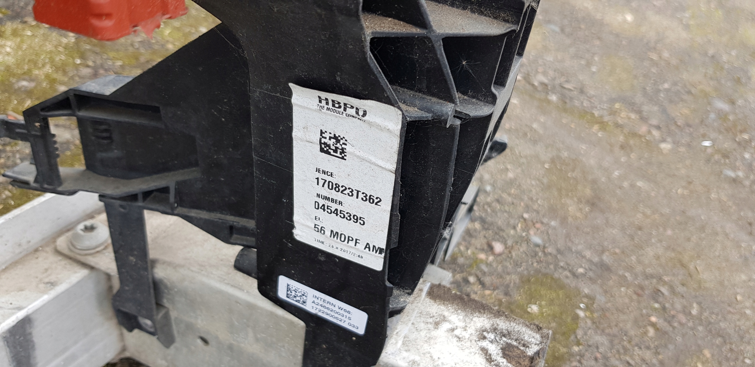 MERCEDES GLA W156 2017R MASKA ZDERZAK BŁOTNIKI WZMOCNIENIE PRZÓD KOLOR 787 Jakość części (zgodnie z GVO) O - oryginał z logo producenta pojazdu (OE)