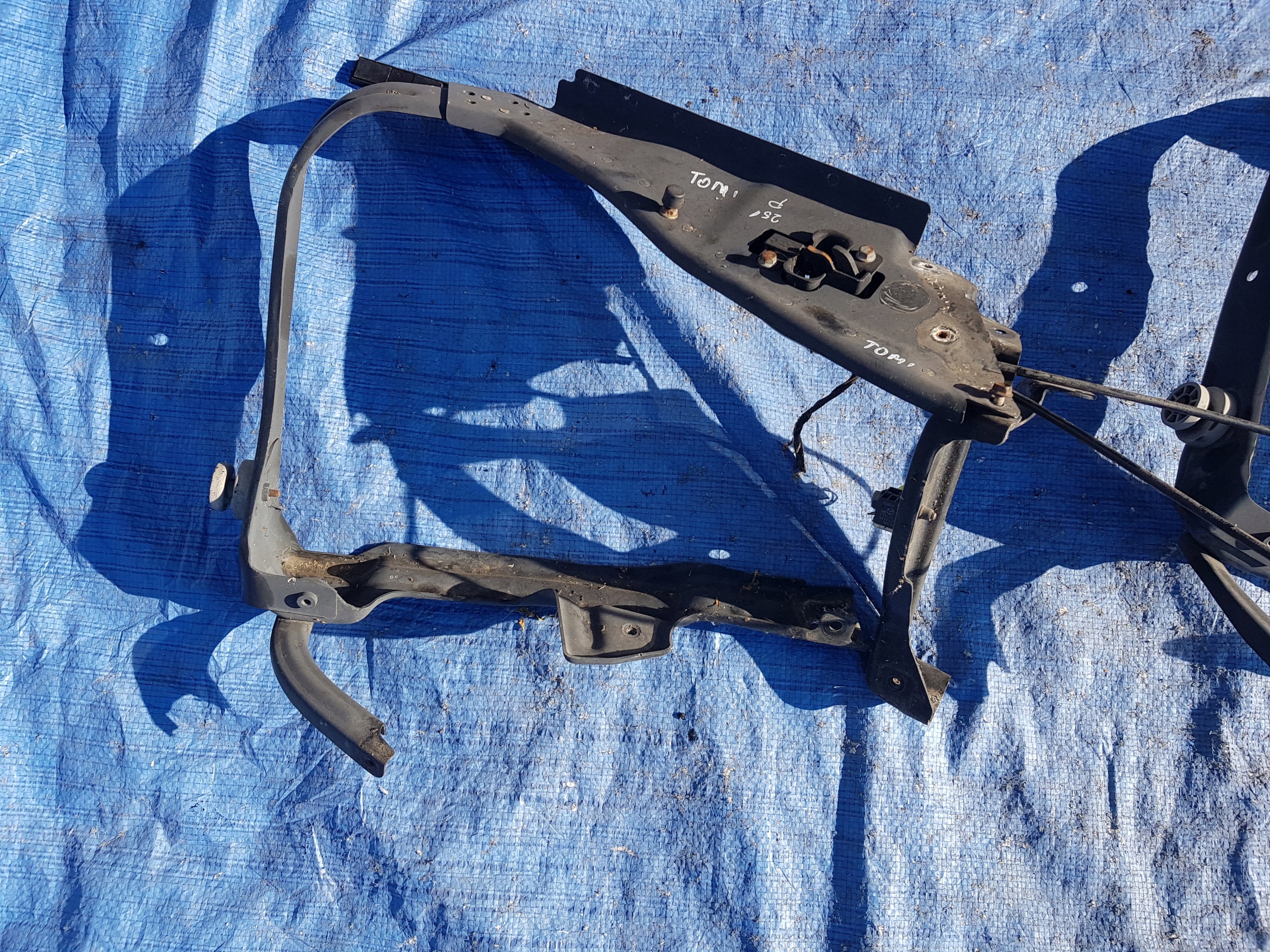 support panel for radiators OKULAR right pillar lights MERCEDES W251 R-KLASA V251