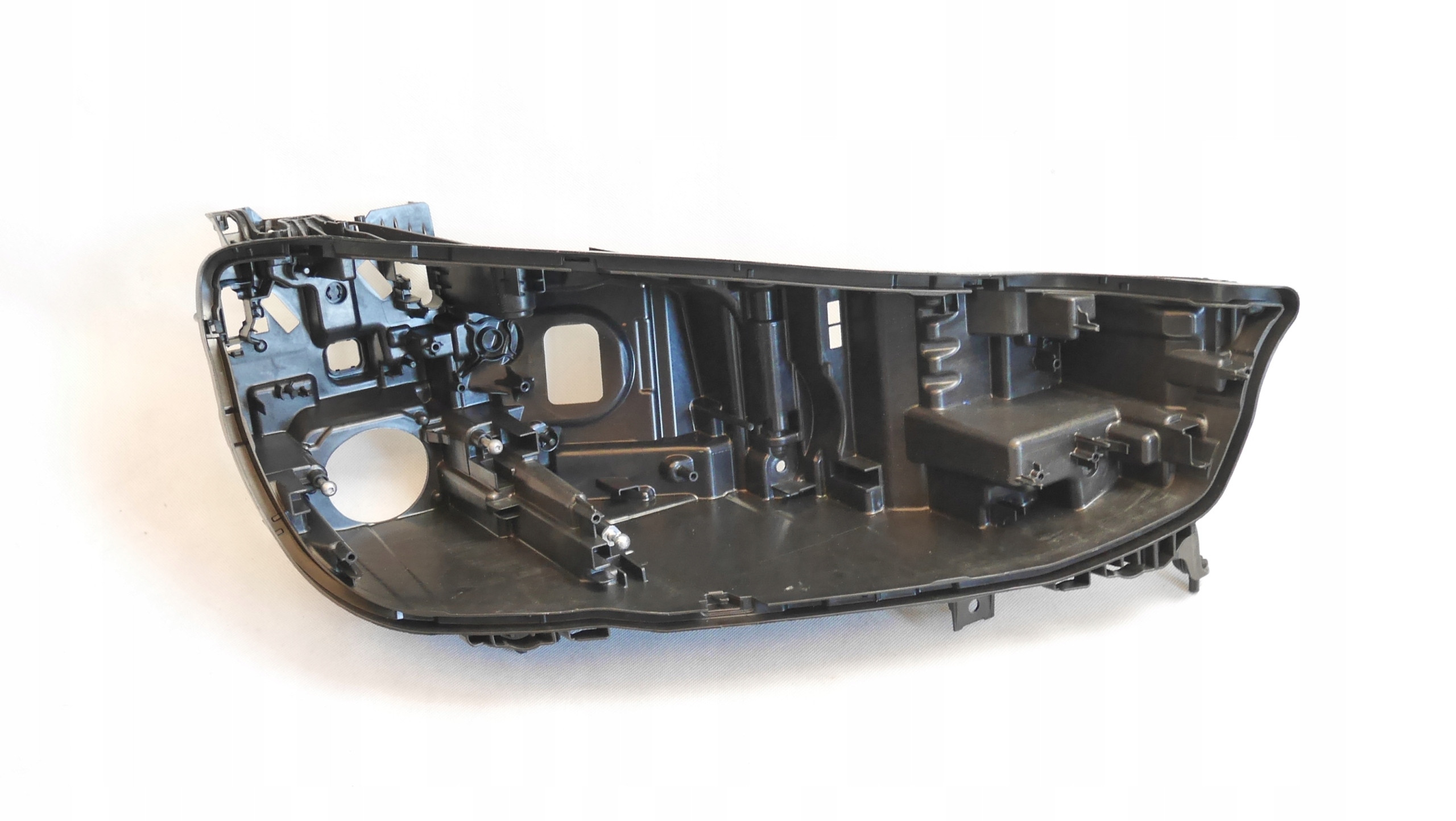 BMW iX i20 LASER OBUDOWA PUSZKA LAMPY PRAWA hella Strona zabudowy prawa