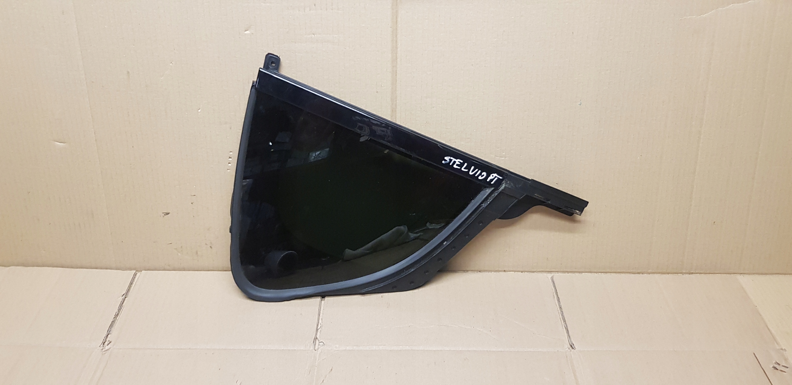 0050552735 - ALFA ROMEO STELVIO СТЕКЛО ЗАДНЕЙ ПРАВОЙ ДВЕРИ