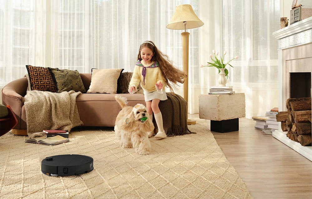 ROBOROCK Saros 10 Чорний робот-прибиральник Робоча площа 300 м²