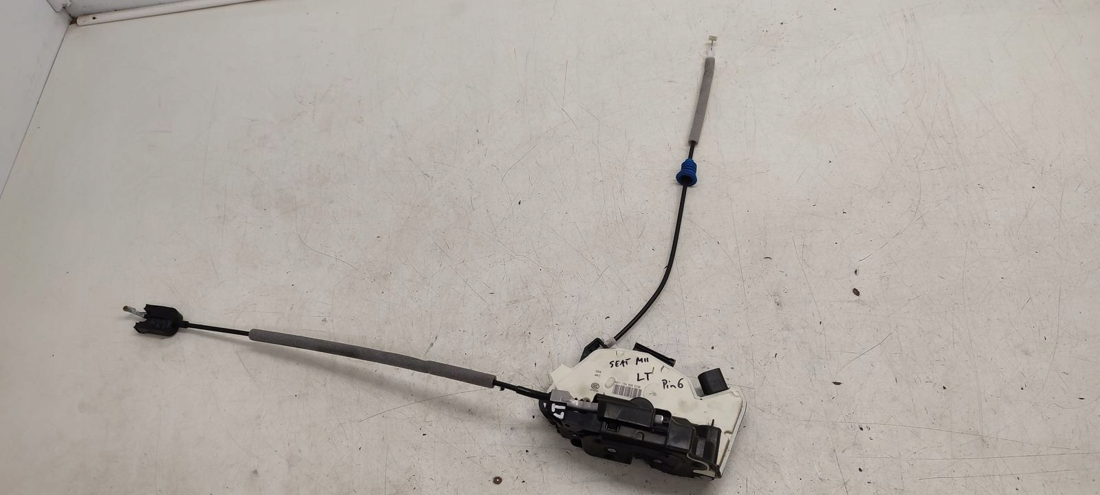 lock rear part rear left Seat Mii 1,0 MPI
