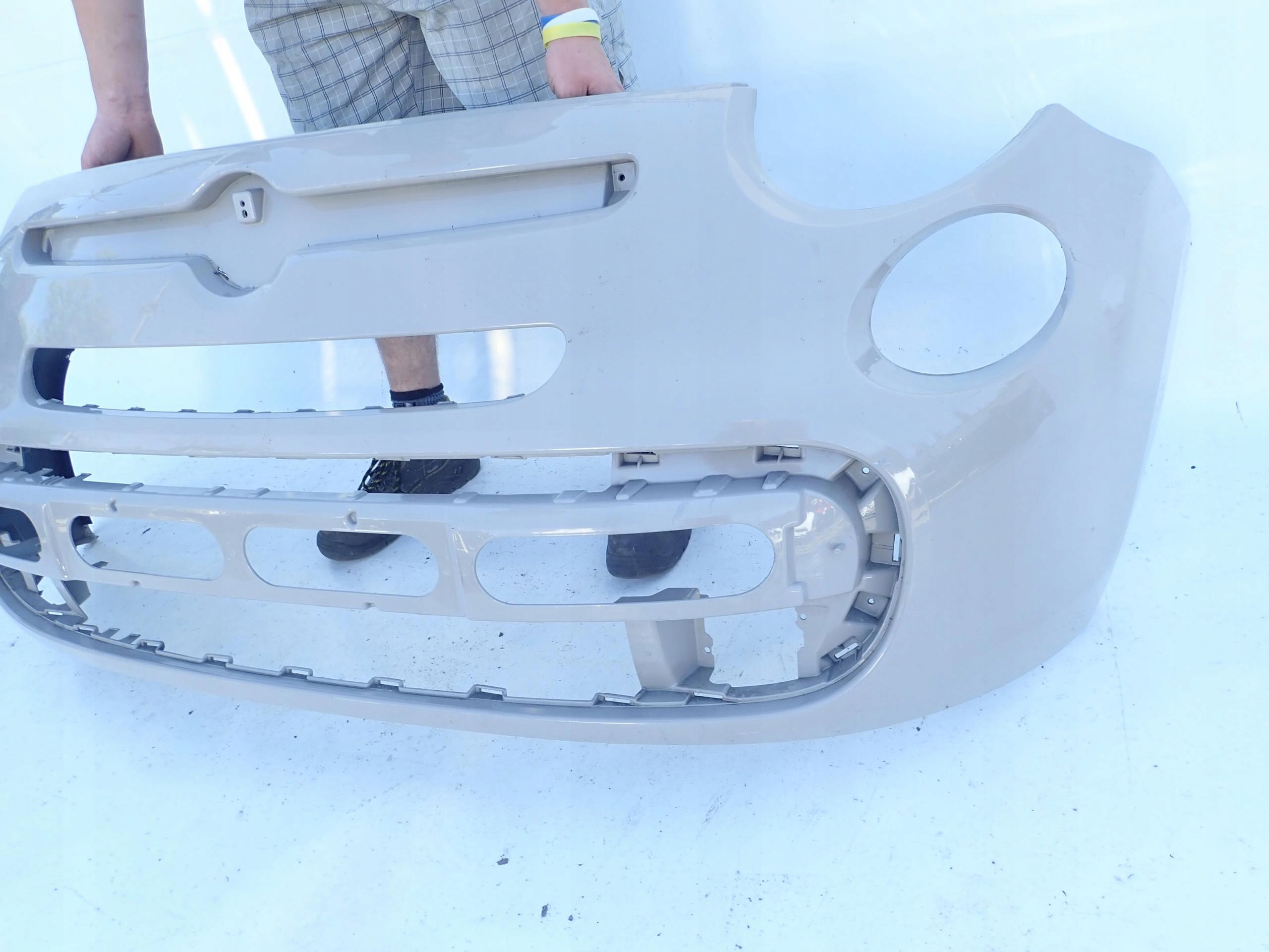 FIAT 500L 12-> bumper front front