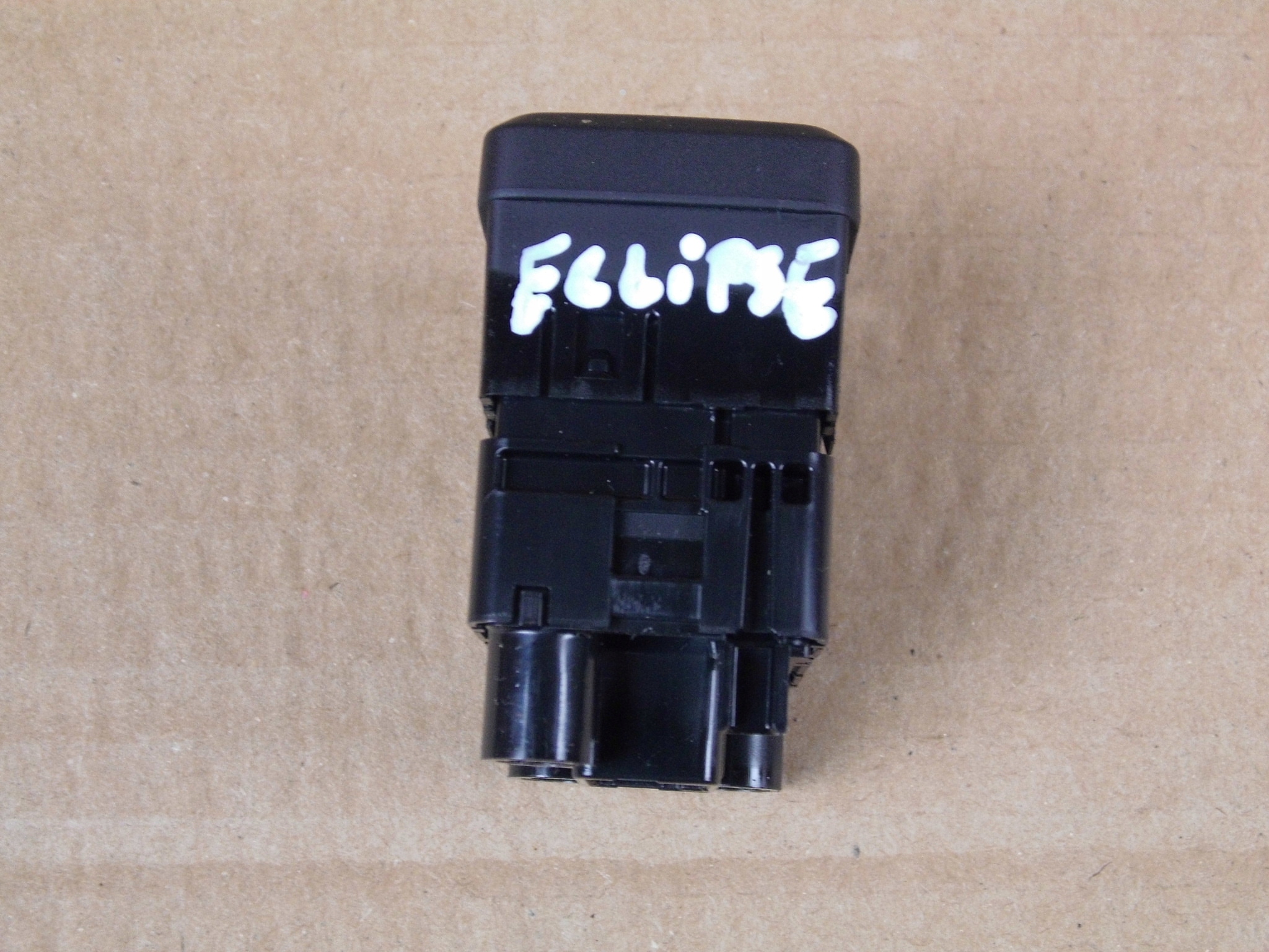 Mitsubishi Eclipse Cross switch electric brake button 8606A033