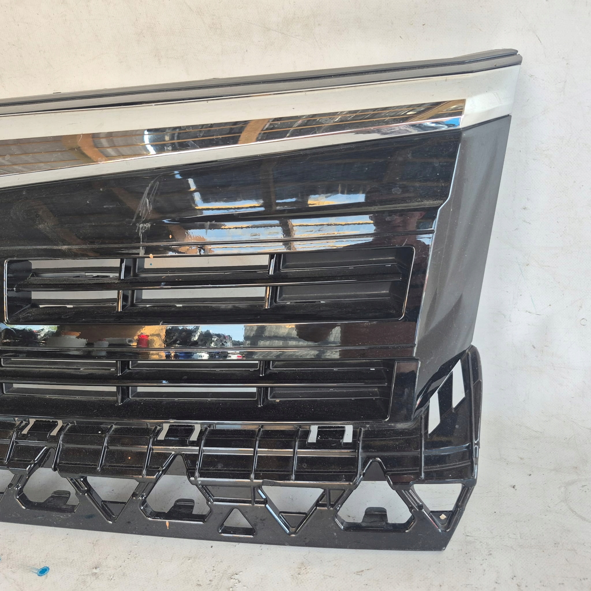 MAN TGE 7C0 16- grill grille radiator 7C0853653