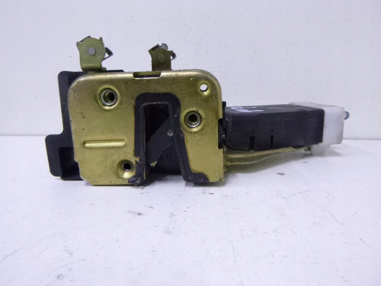 lock door front right Mitsubishi Space Star 99r.