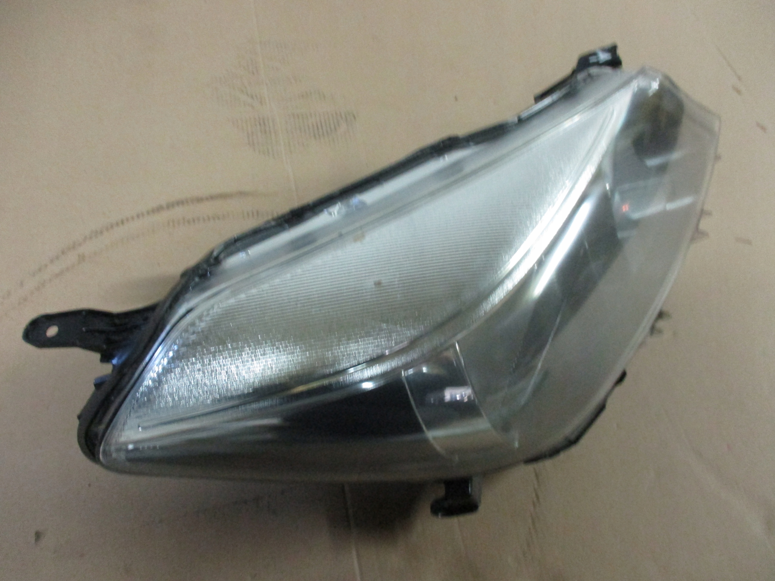 light right front front Toyota Yaris 3 III 11-14r