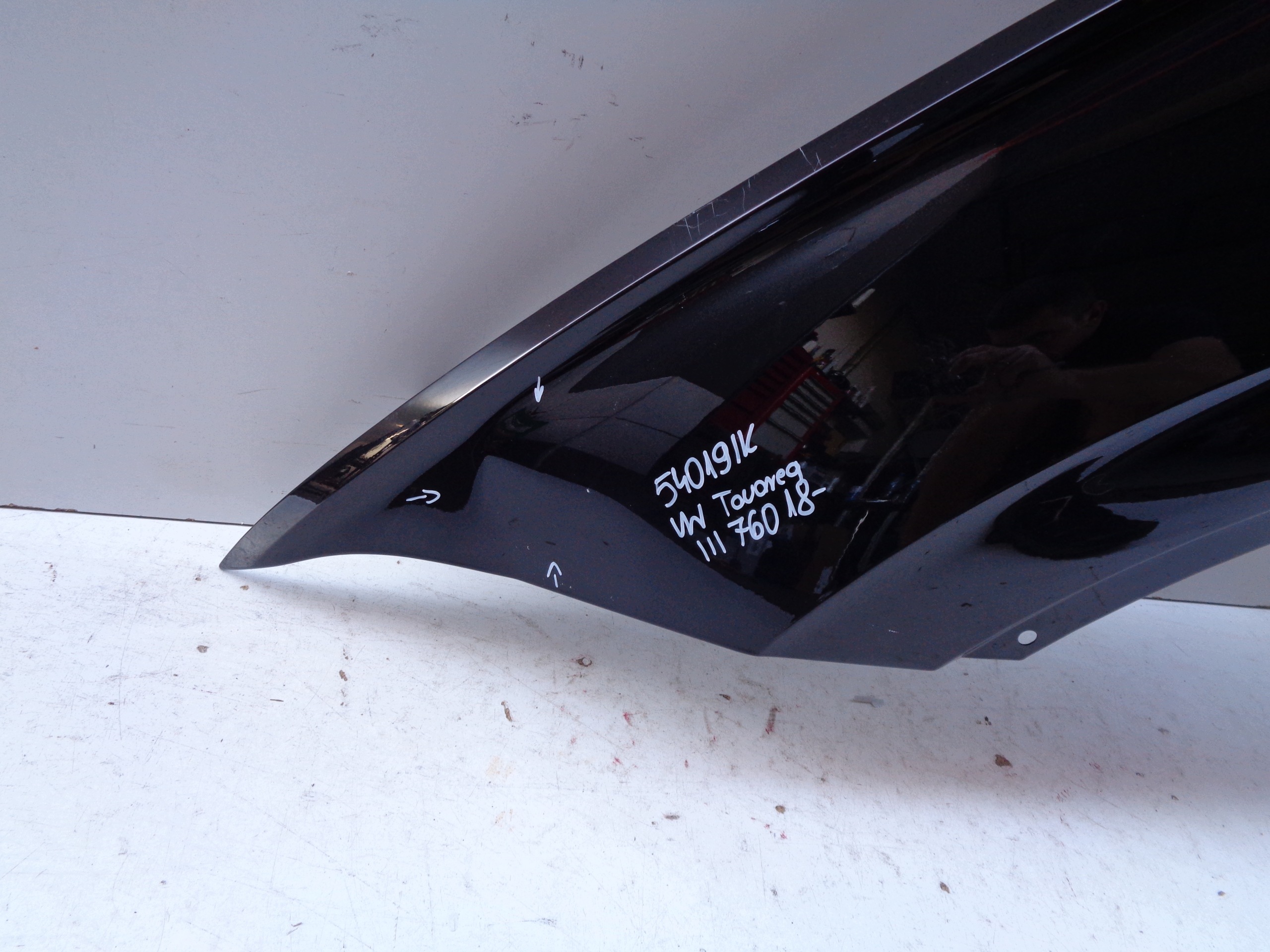 fender left front VW TOUAREG III 760 18- NR 54019