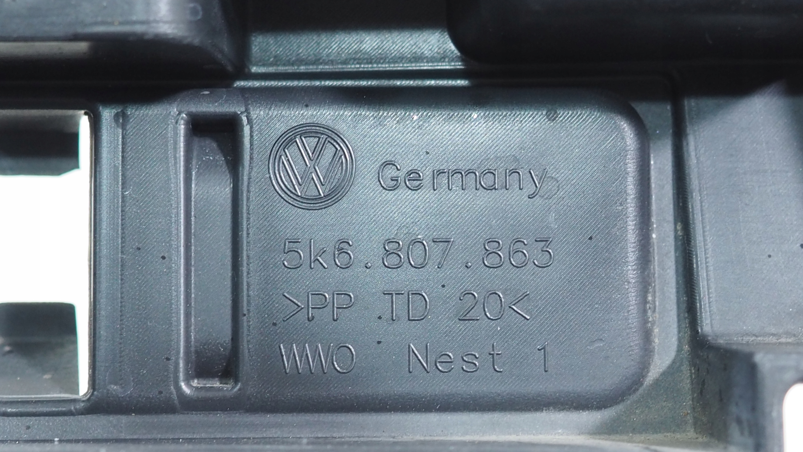 VW Golf VI HB bumper bracket rear part 5K6807863