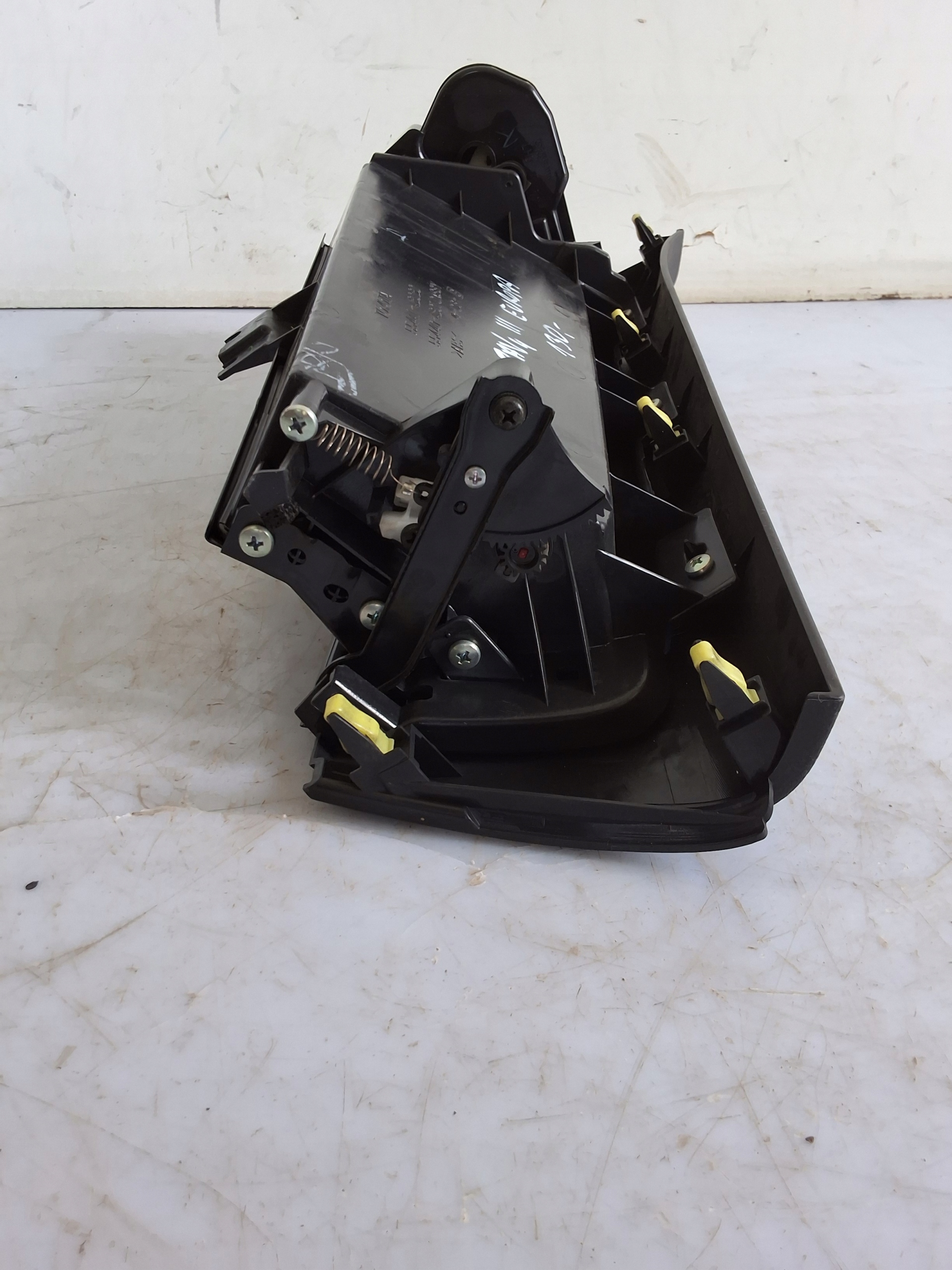 RAV4 III бардачок пассажира 55441-42020