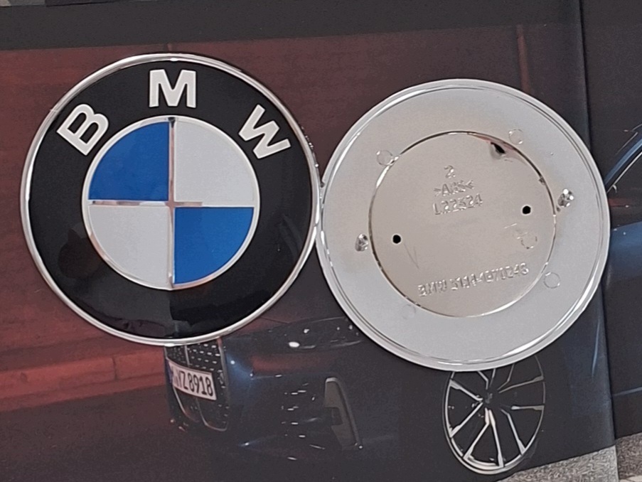 Logo Znaczek Emblemat do modelu Bmw tył na klapę 78mm zamiennik